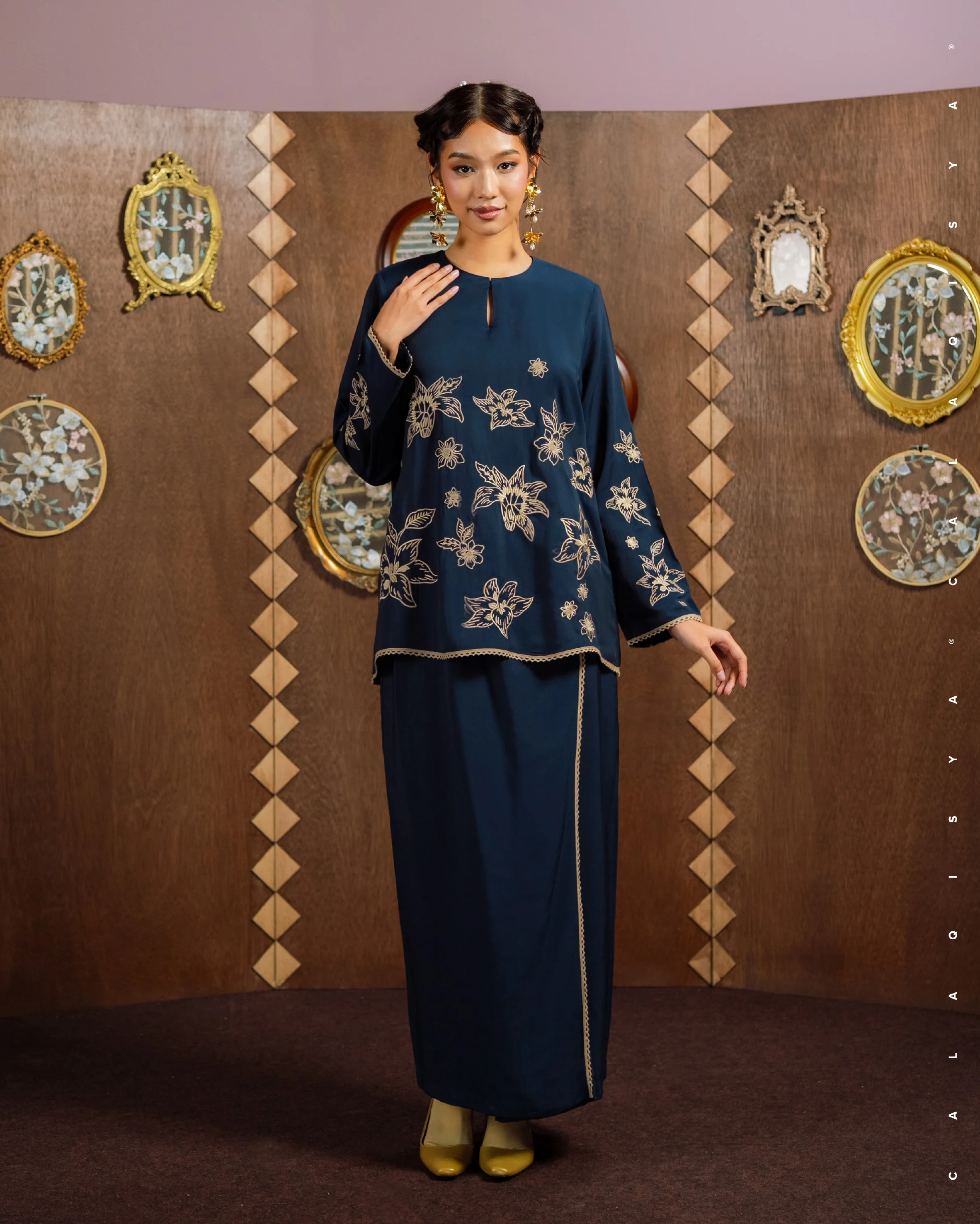 AKAAR HALA IN DARK SAPPHIRE - Image 3