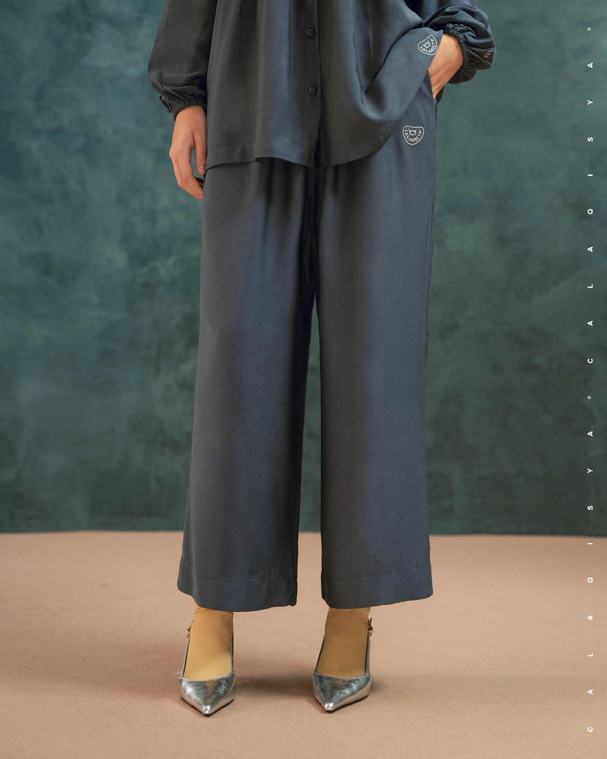 AKAAR PANTS IN ARCTIC SEAL - Image 4