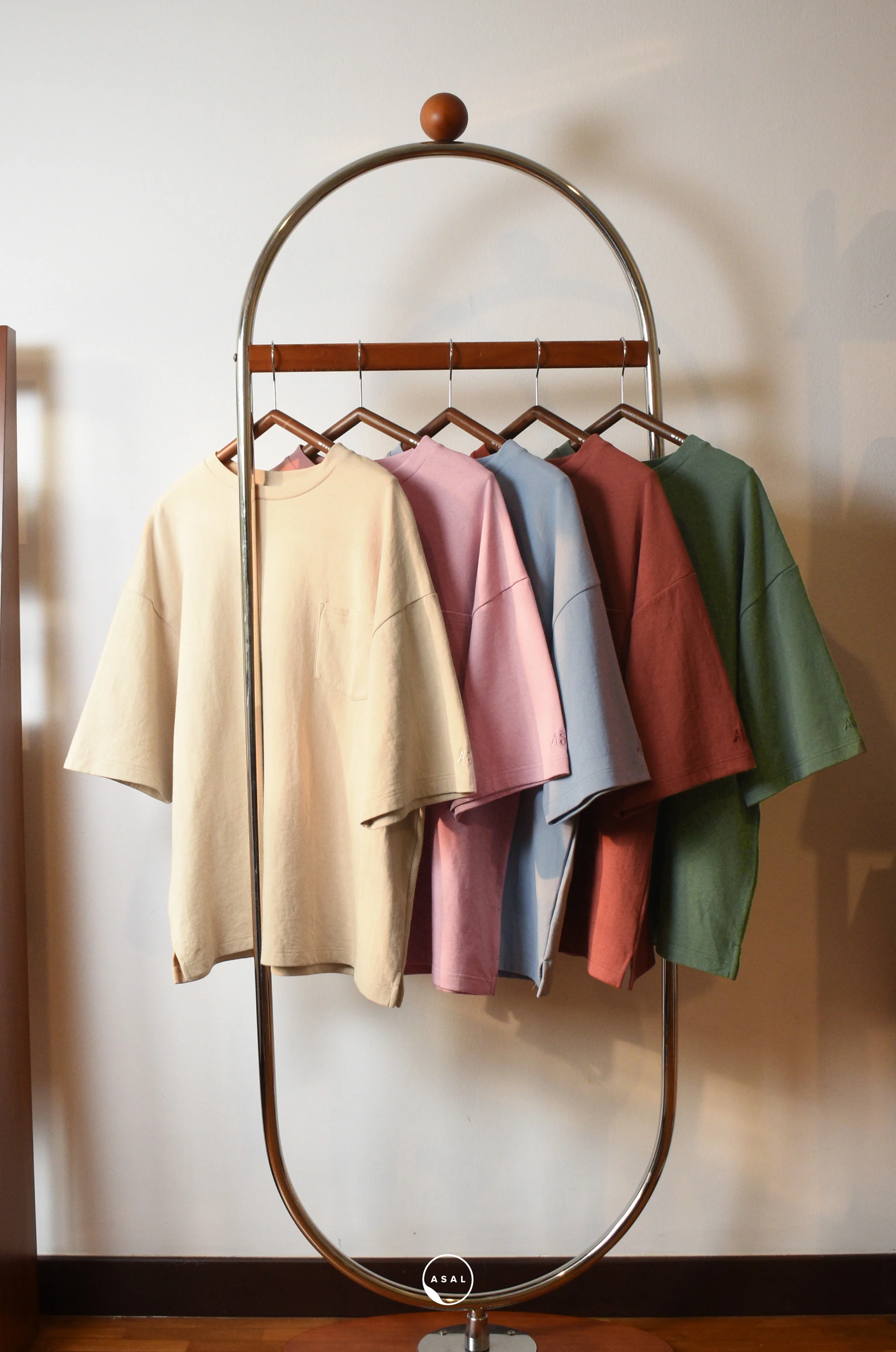 ASAL LEOS OVERSIZED T-SHIRT (MED) IN BUFF - Image 3