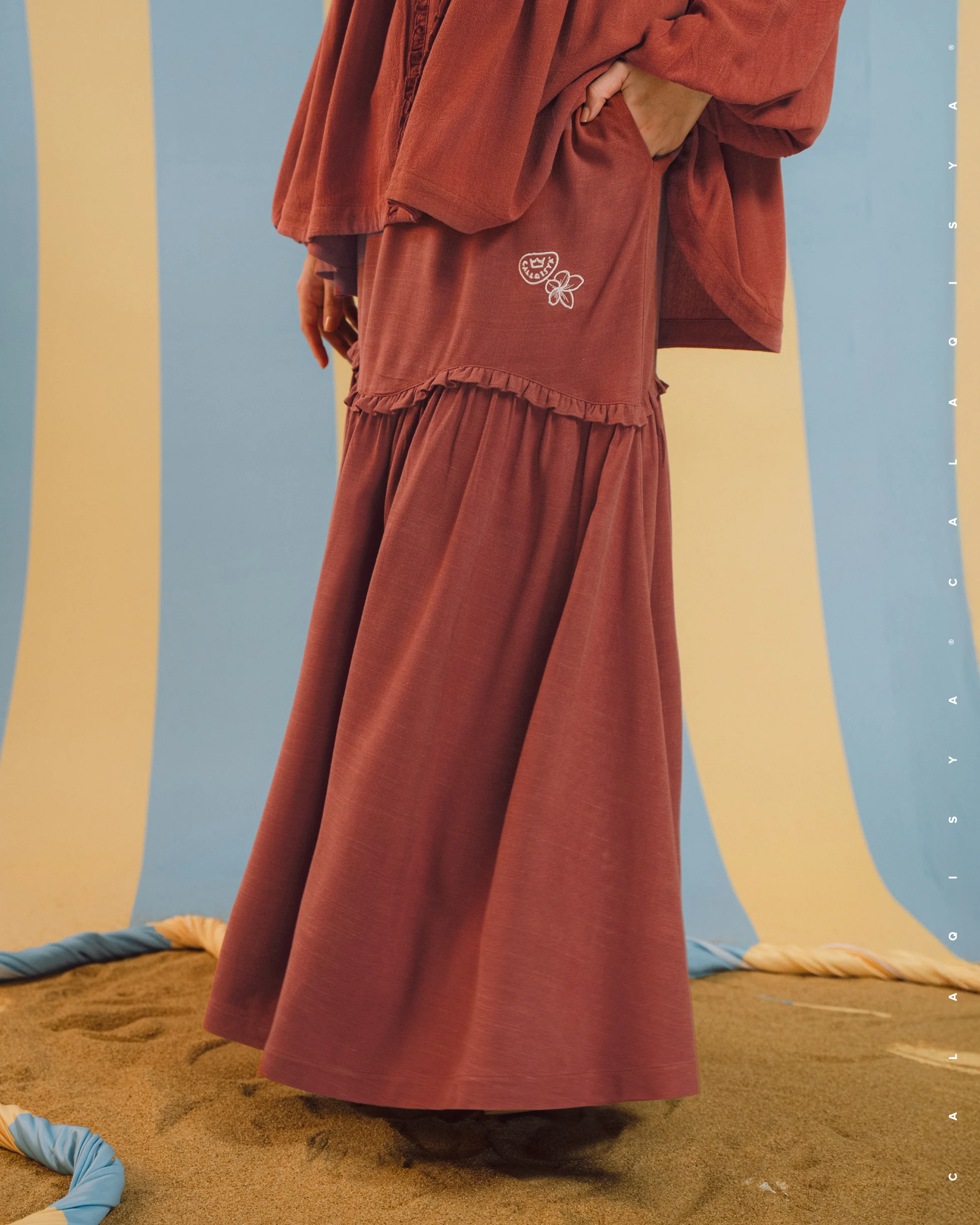 BAYU MANOR SKIRT IN PICANTE