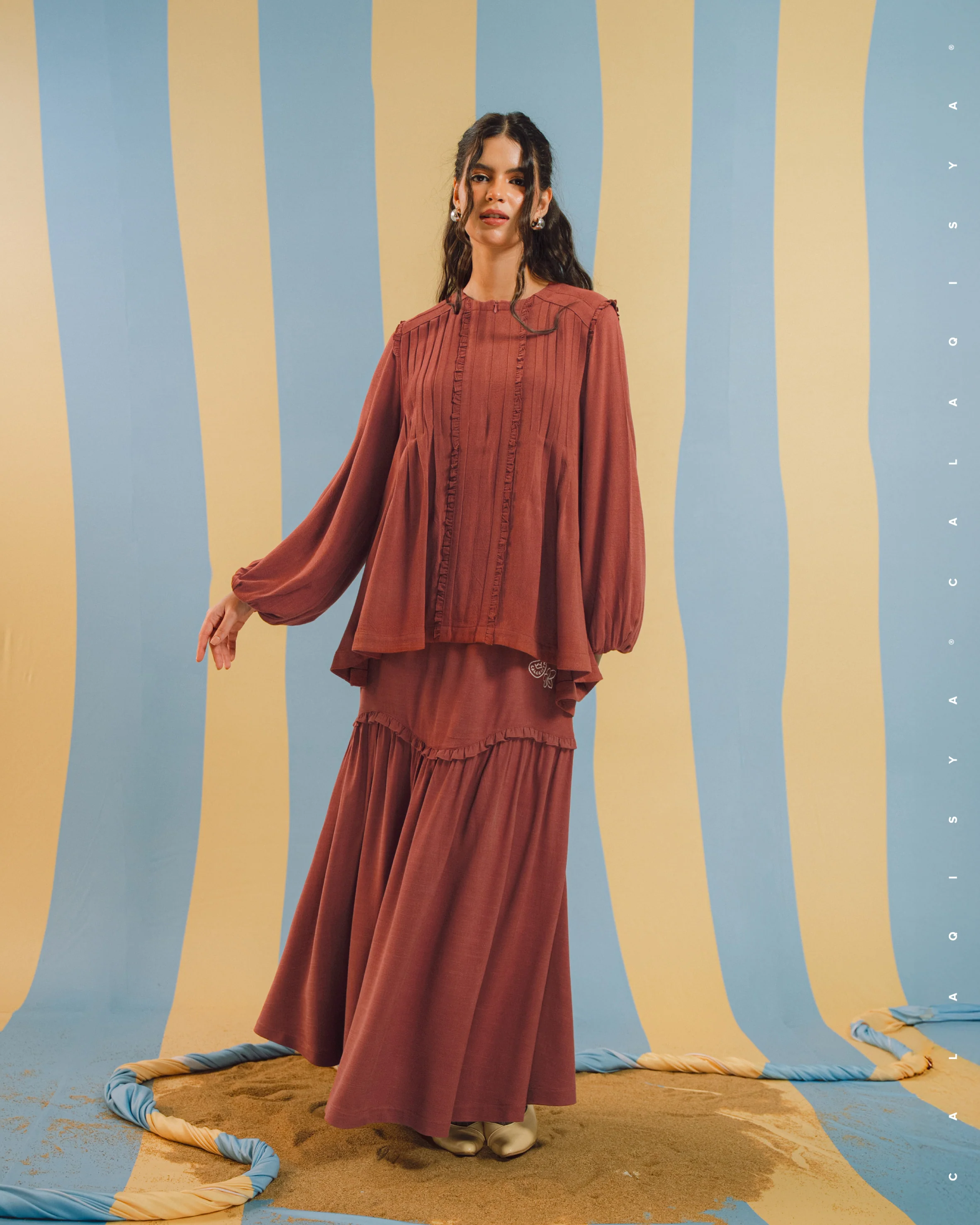 BAYU MANOR SKIRT IN PICANTE - Image 3