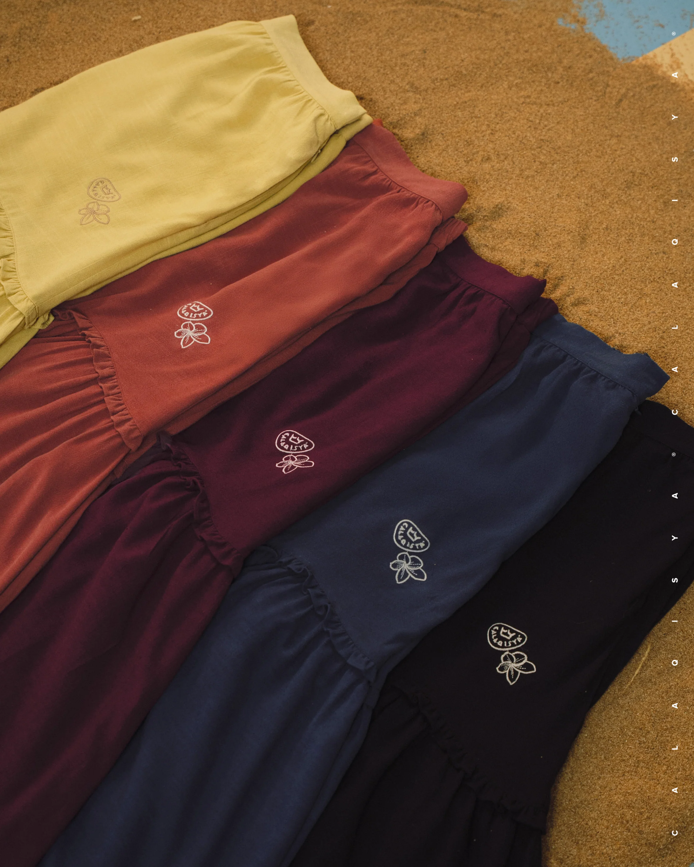 BAYU MANOR SKIRT IN SUNSHINE (FULLY LINED) - Image 4