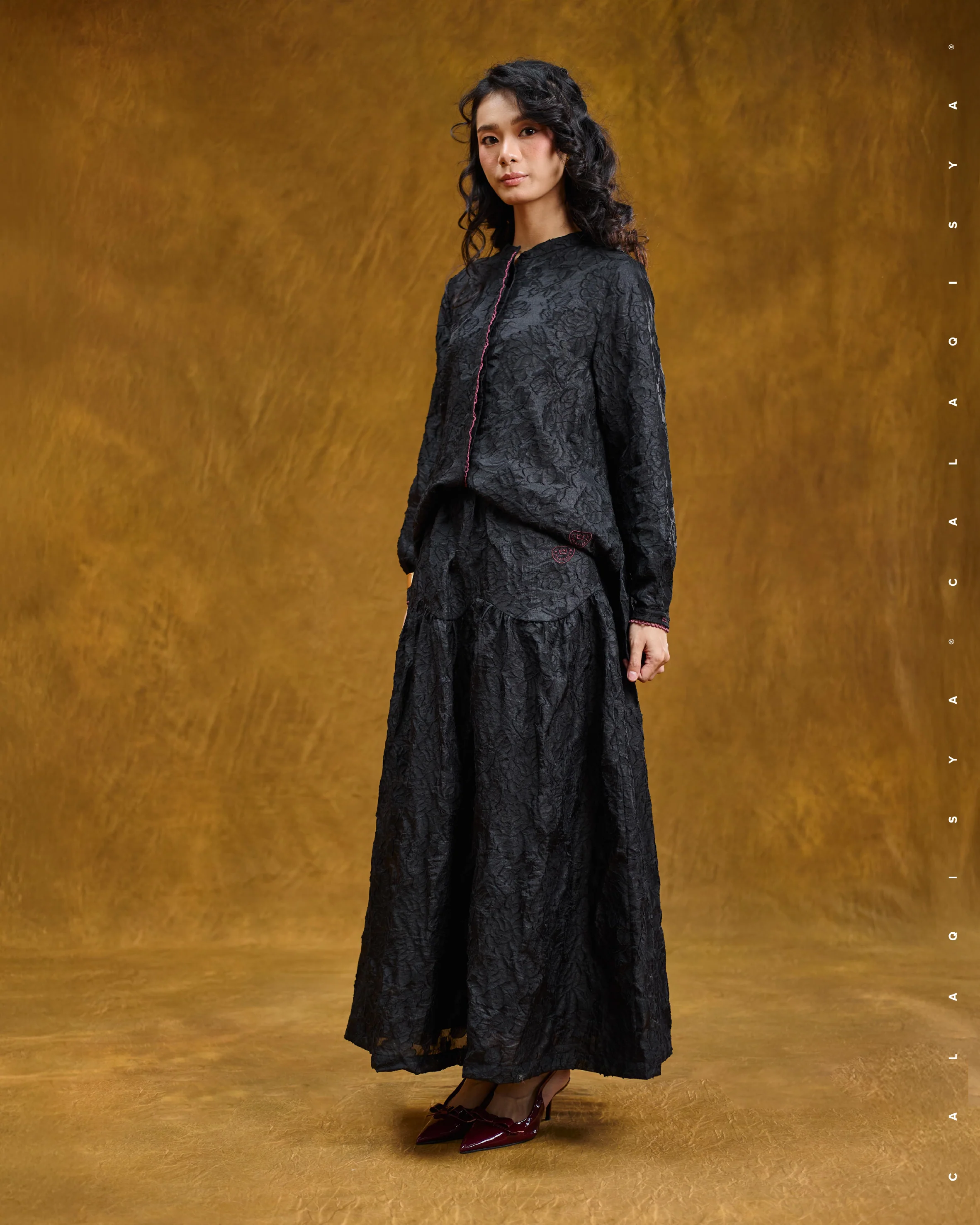BURROW SKIRT IN BLACK (FULLY LINED) - Image 4