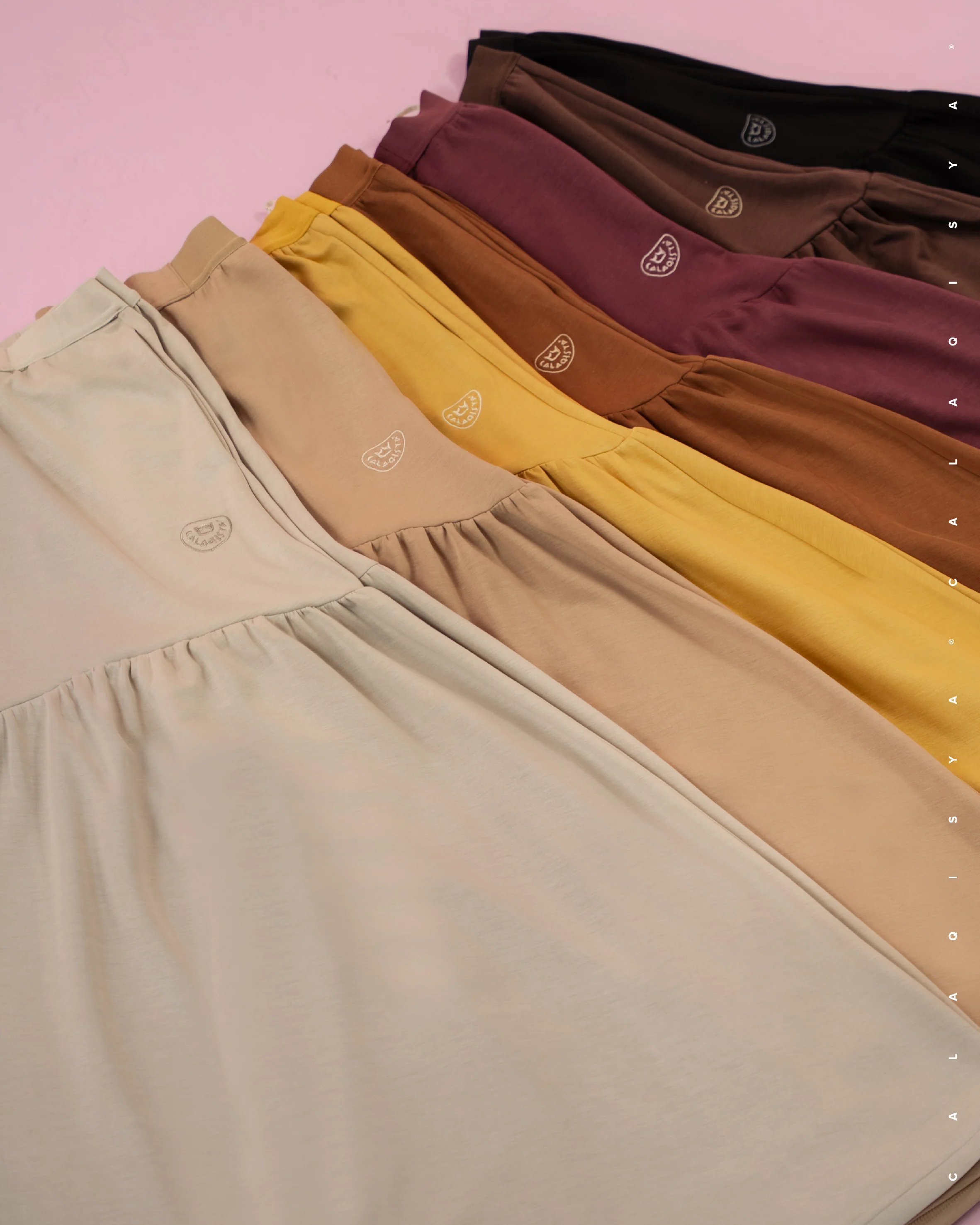 CAILY RUSH SKIRT IN MAROON BANNER - Image 5