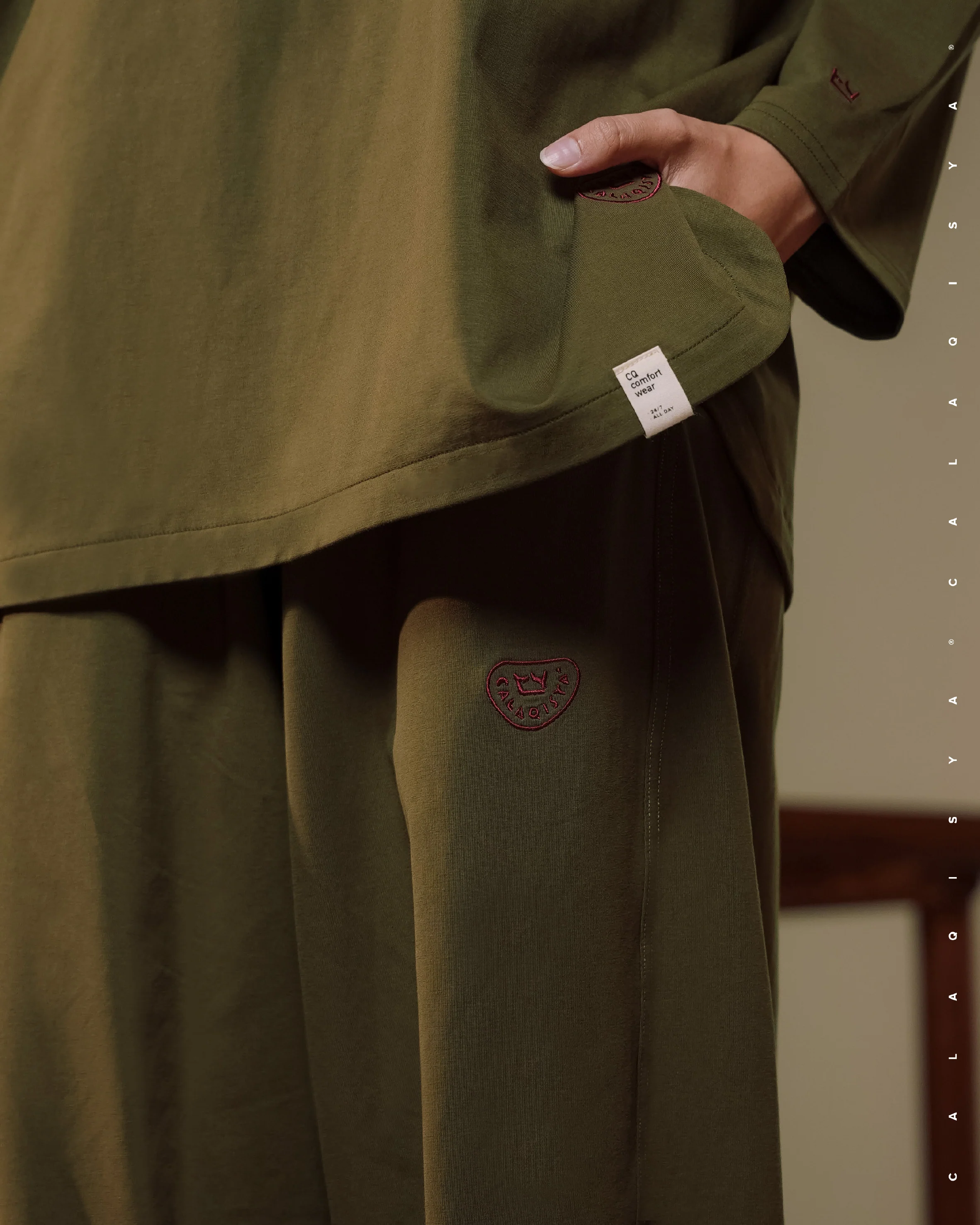 CLOUD COCOON PANTS IN OLIVE NIGHT - Image 3