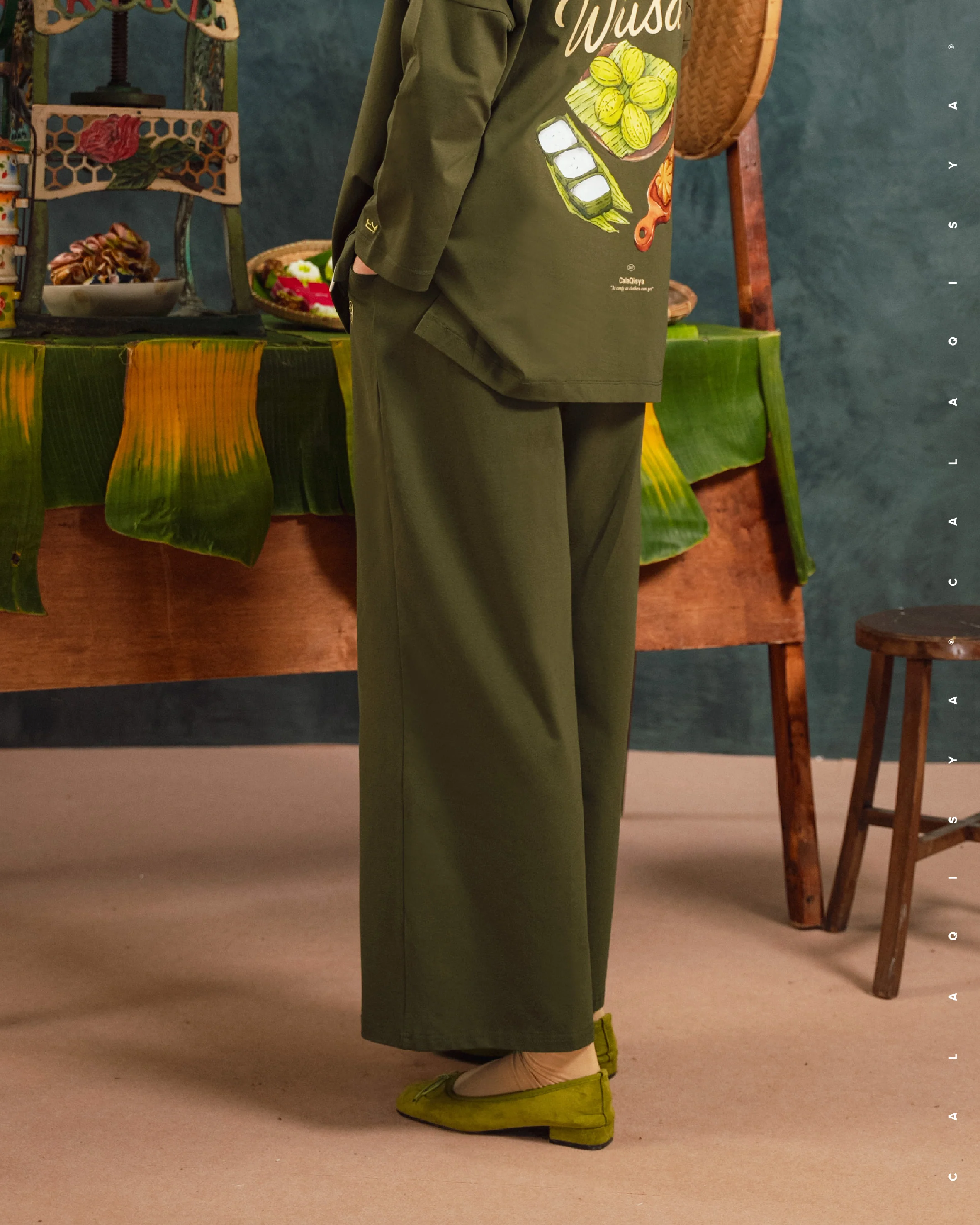 CLOUD STRAIGHT PANTS IN OLIVE NIGHT - Image 4