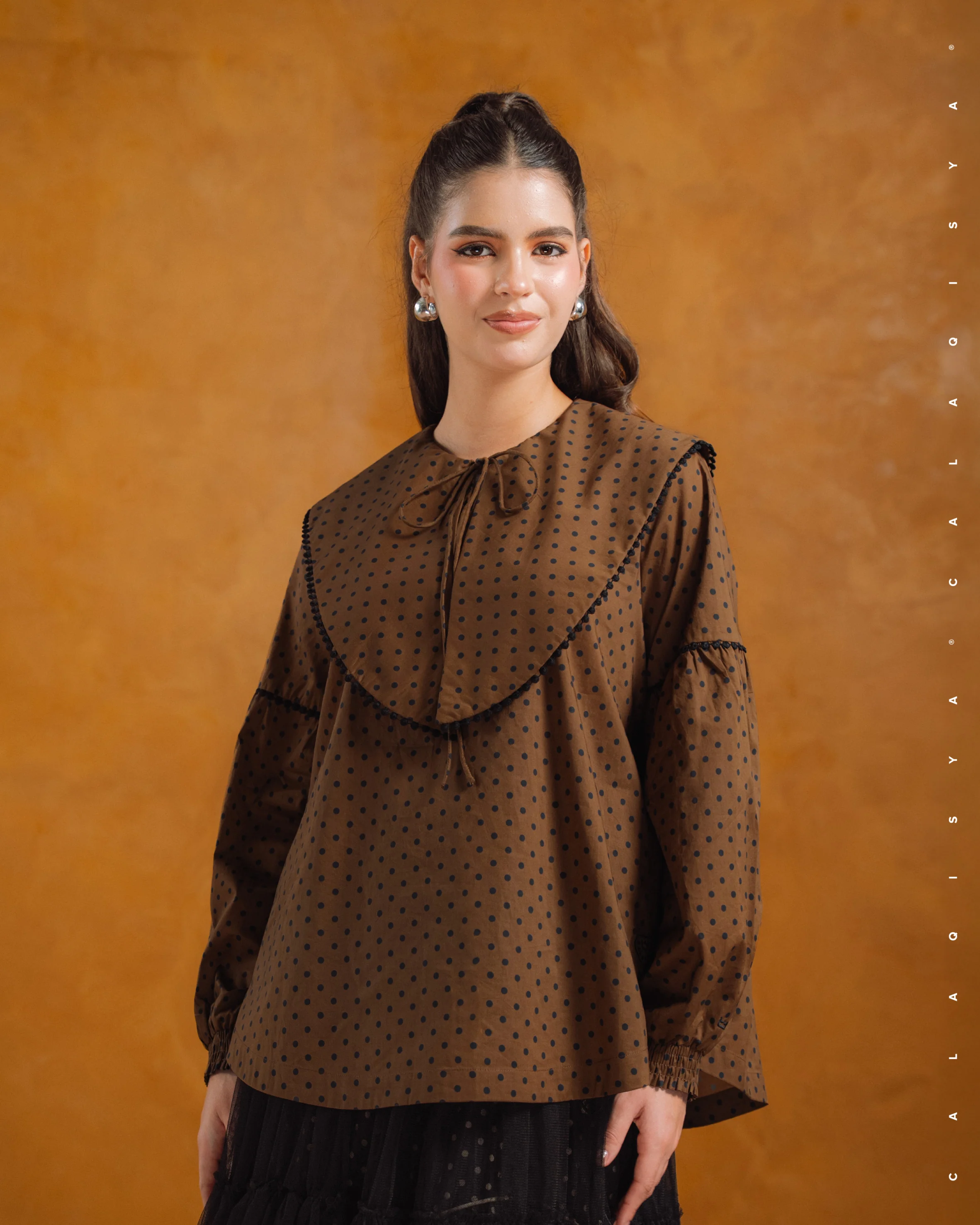 COLLAR POLKA TOP IN B03 - Image 2