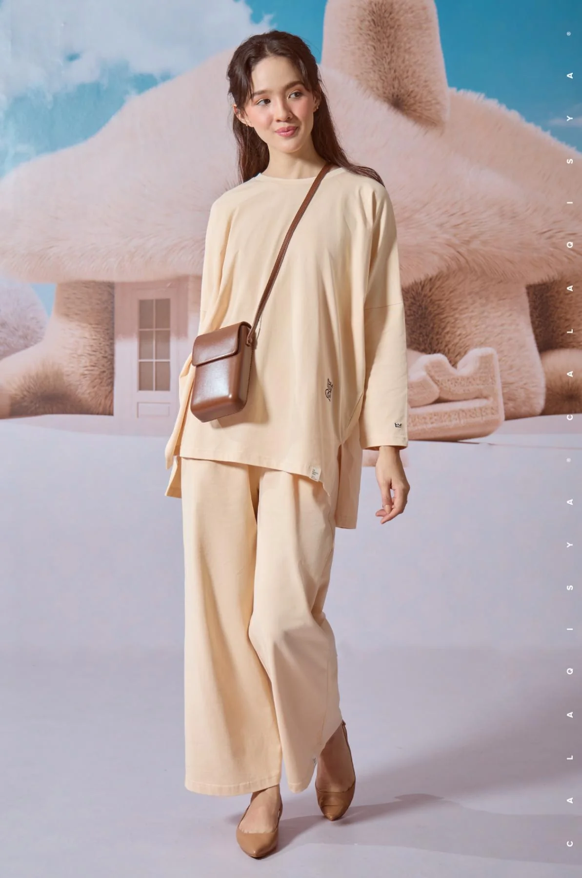 COMFORTWEAR BREATHE: STRAIGHT PANTS IN BUTTERCREAM - Image 3