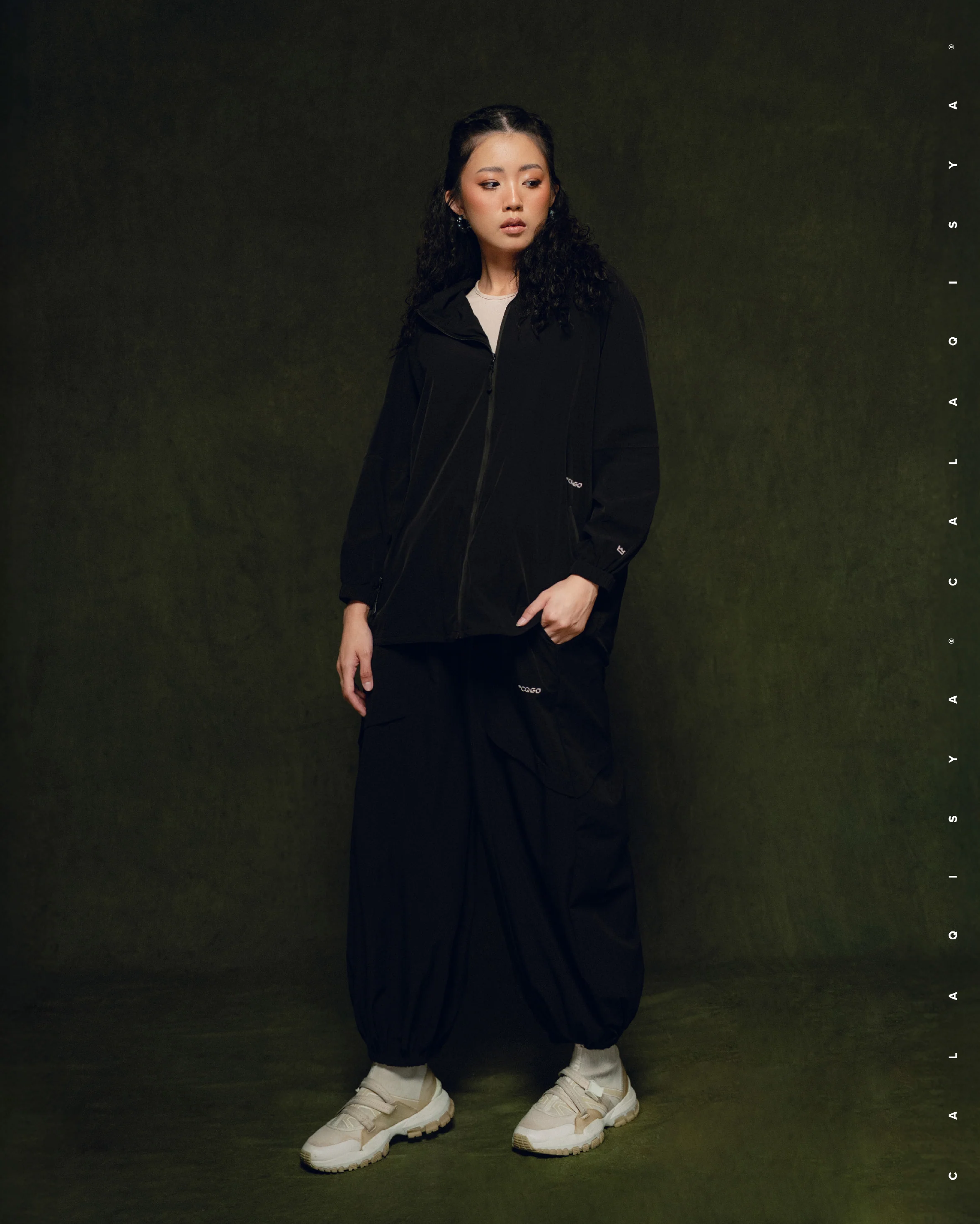CQ GO : DEUCE PANTS 2.0 IN BLACK - Image 2