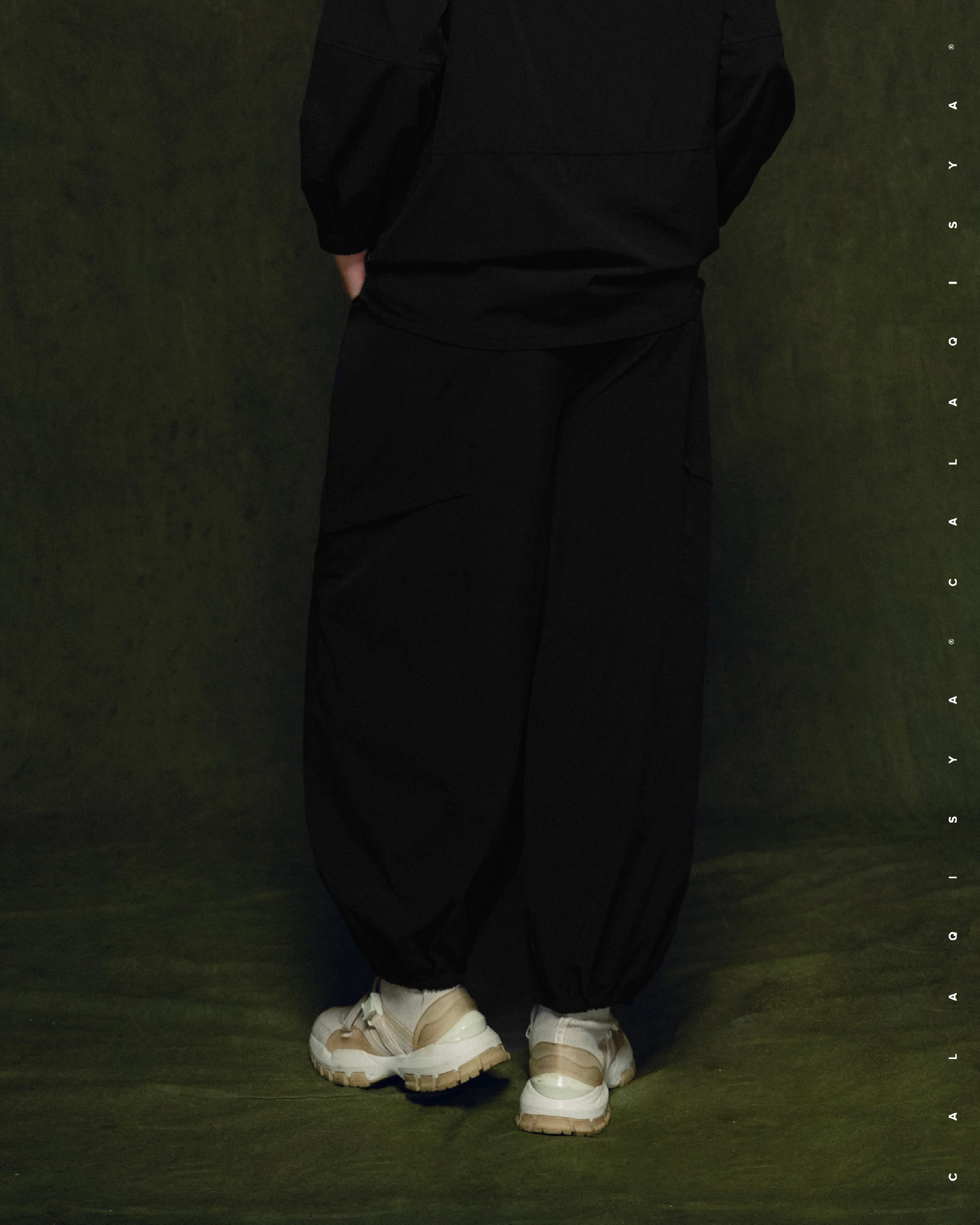 CQ GO : DEUCE PANTS 2.0 IN BLACK - Image 3