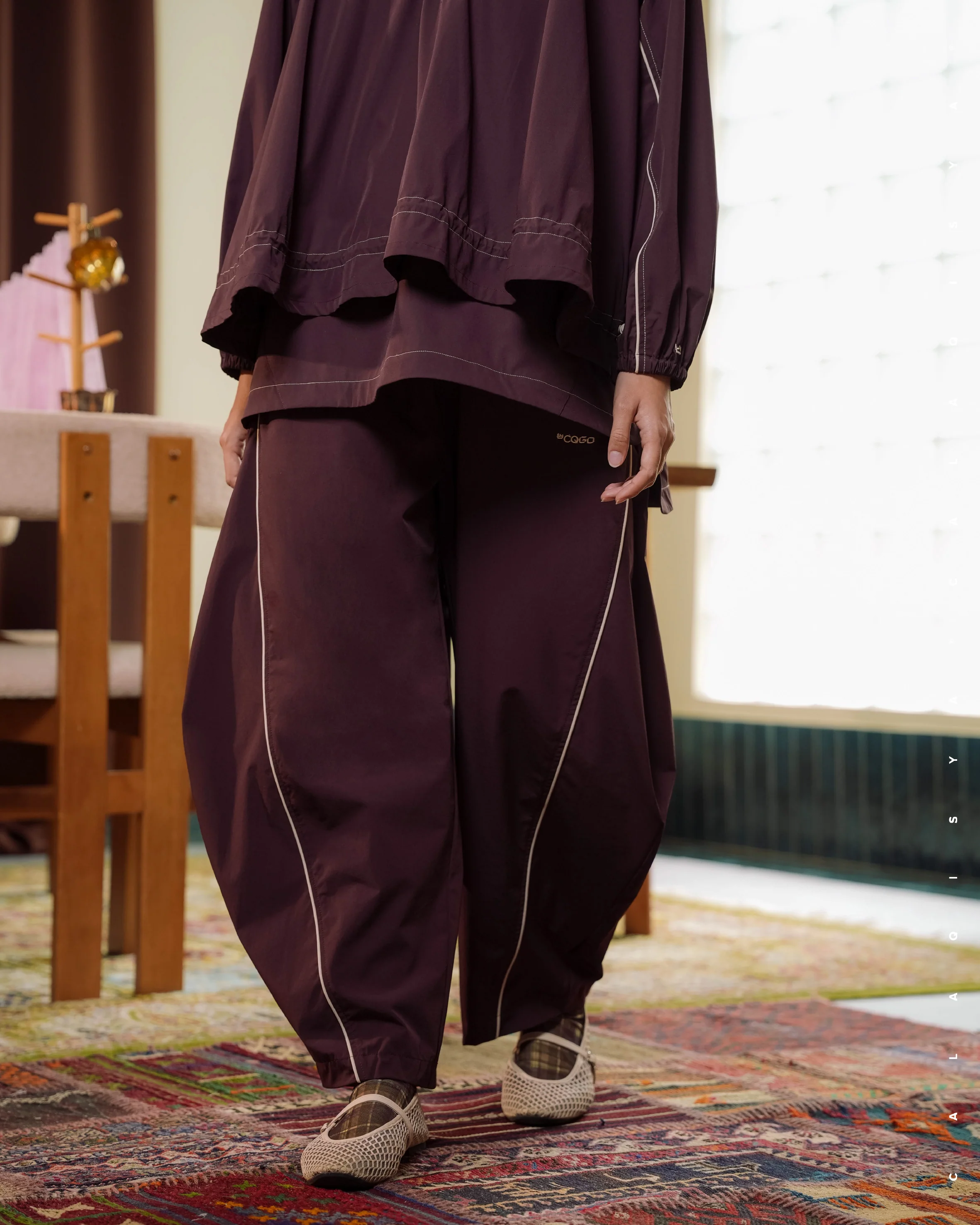 CQ GO FLOW PANTS IN FUDGE - Image 3