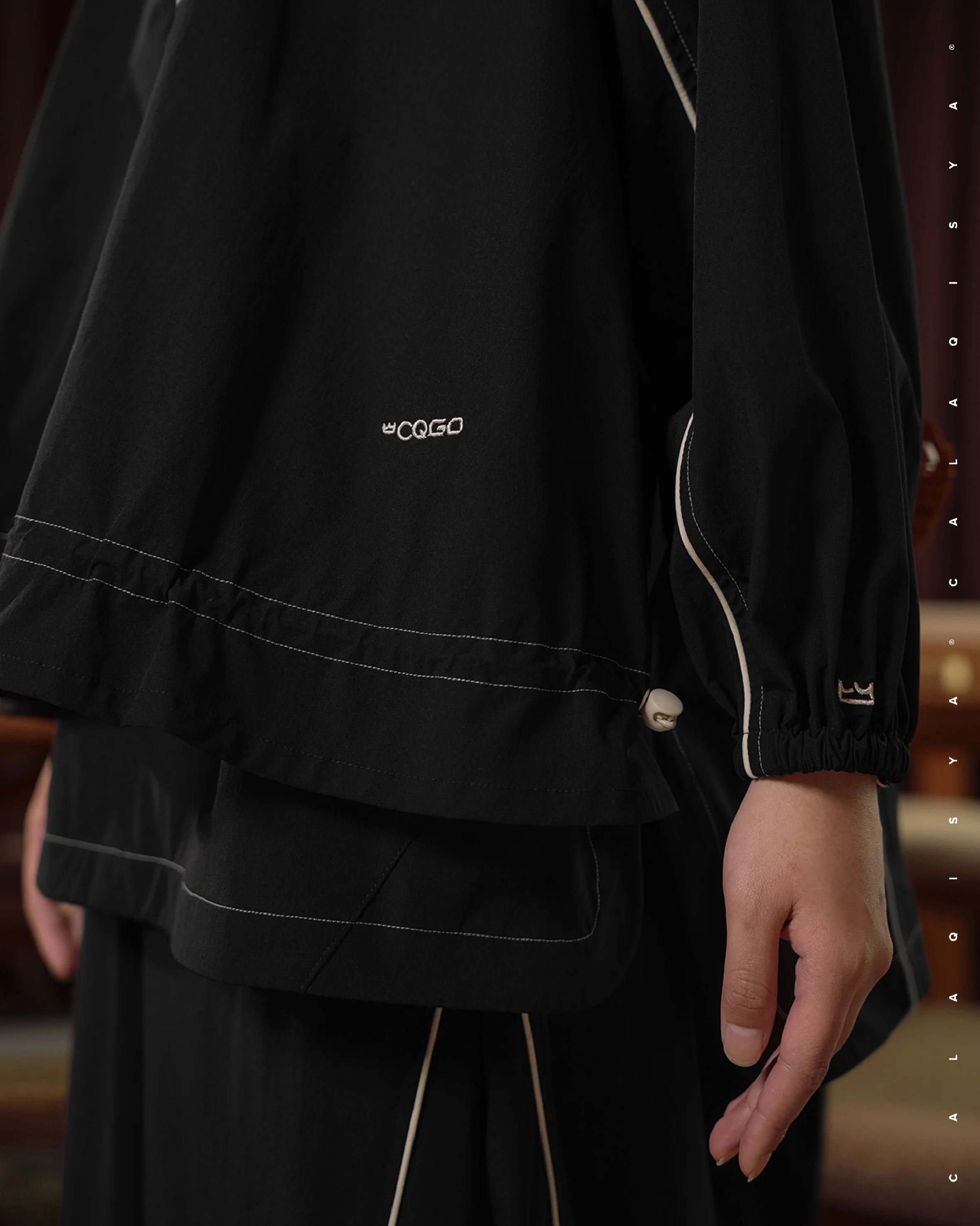 CQ GO RUFFLE PARKA IN BLACK - Image 3