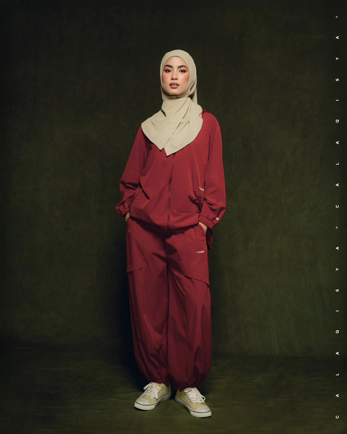 CQ GO : SHOOT WINDBREAKER IN RED DAHLIA