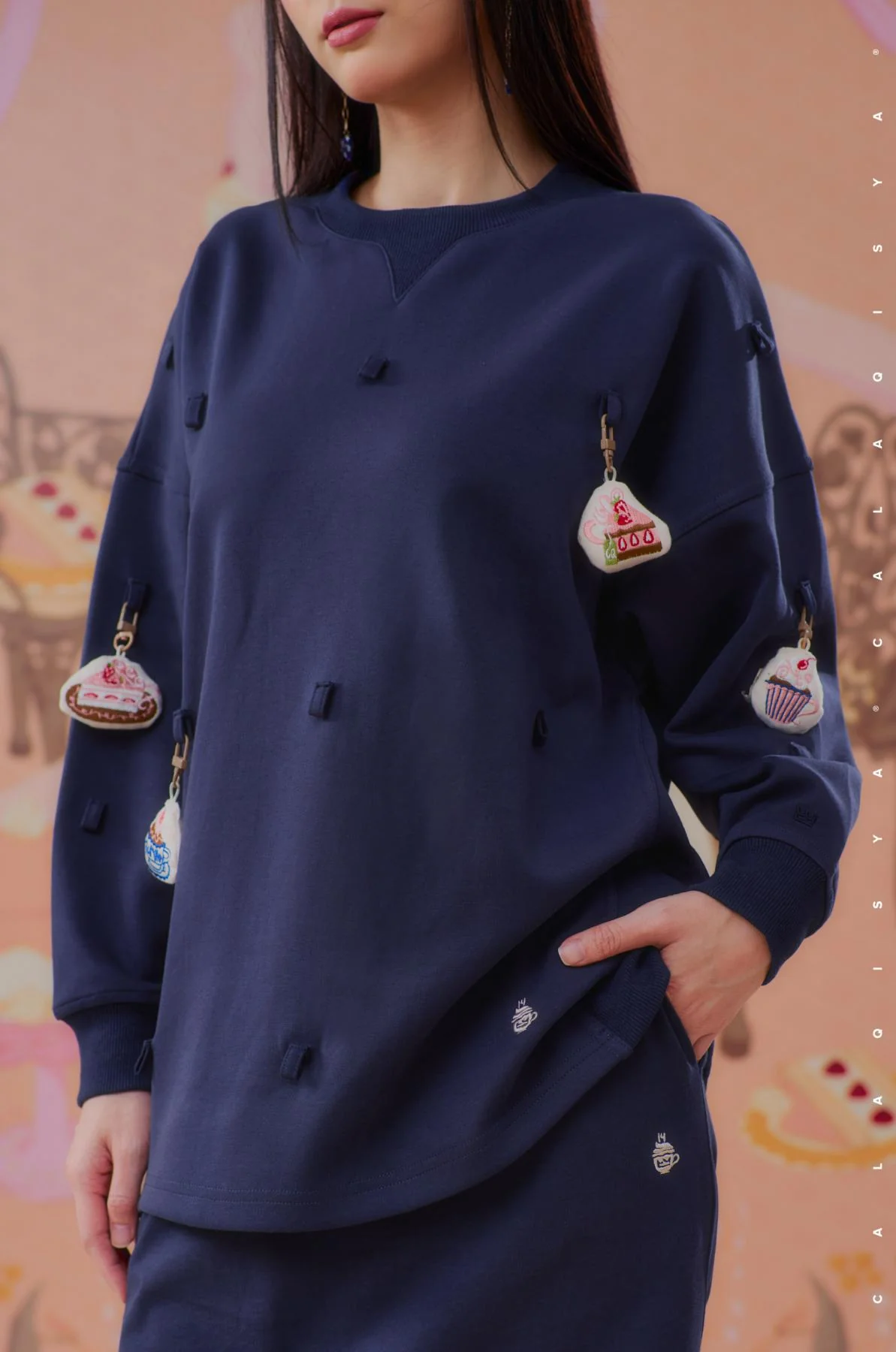 CQ TURN 14 DDAY SWEATSHIRT IN EVENING BLUE - Image 3