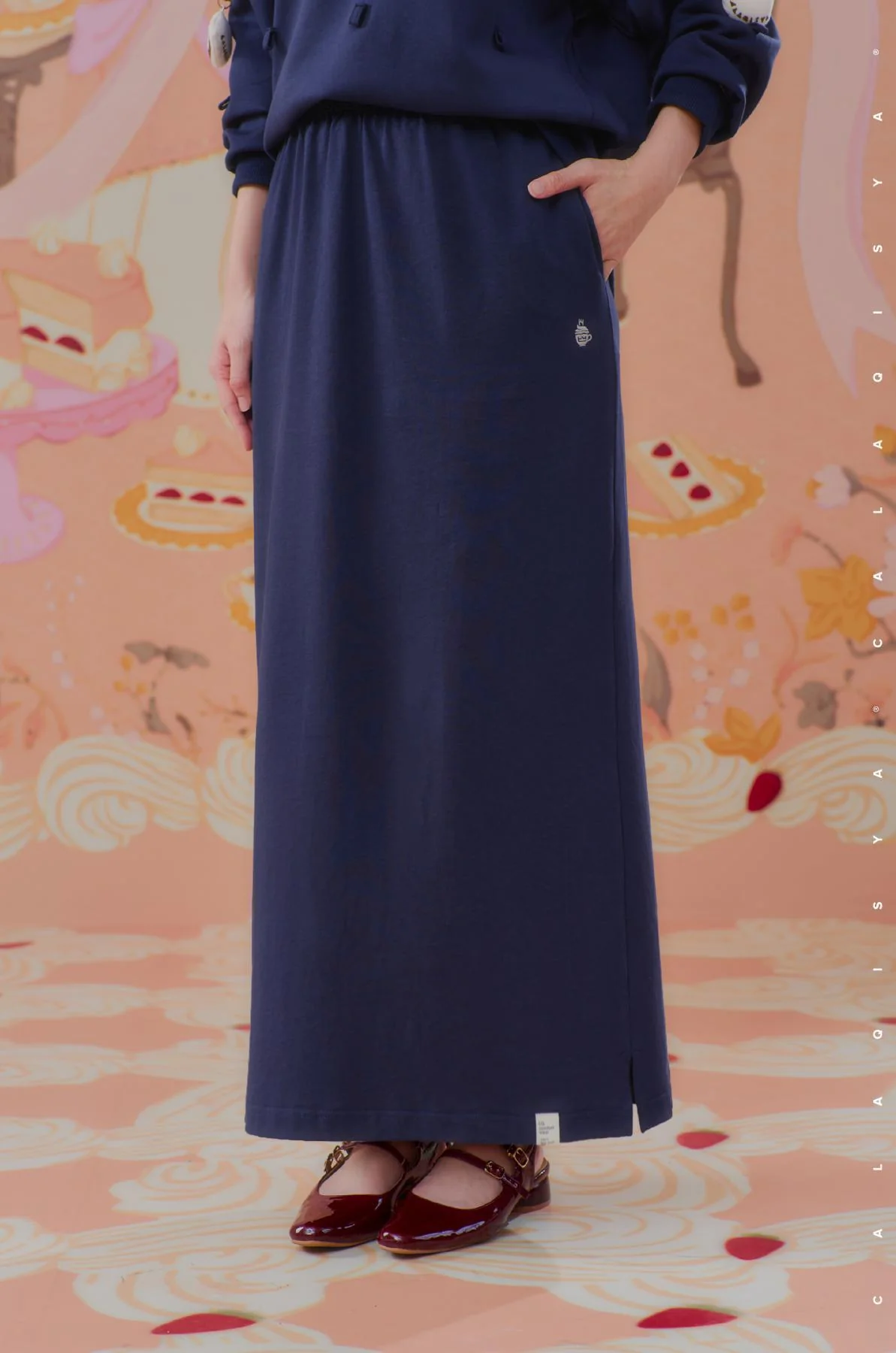CQ TURNS 14 DDAY BREATHE STRAIGHT SKIRT IN BLUE BLACK
