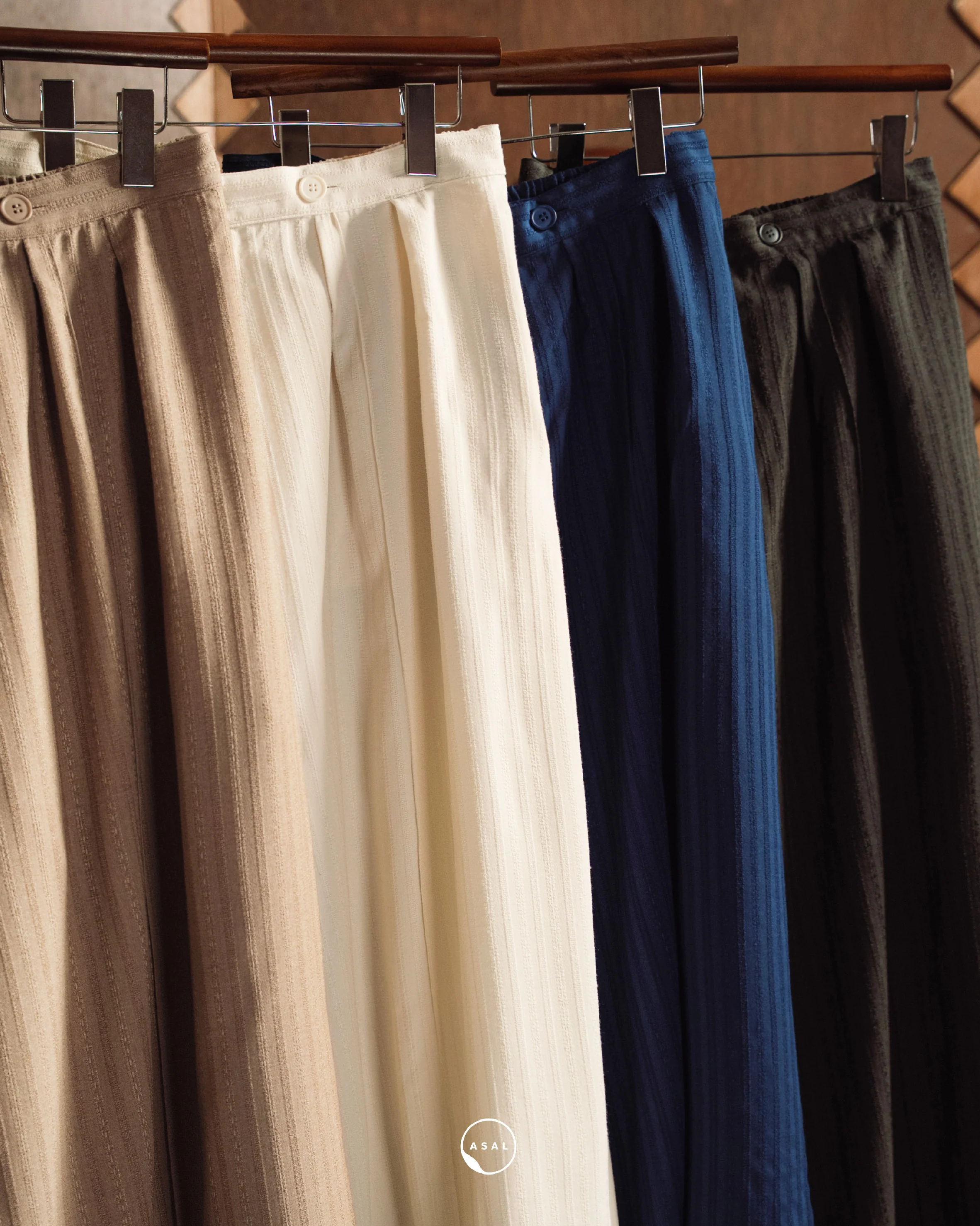 BAKTI PANTS IN TAN - Image 4