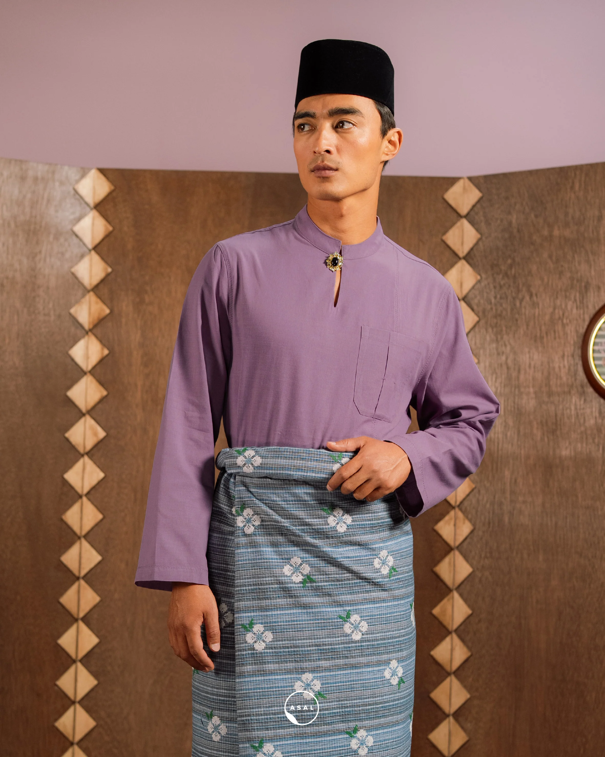 GALA IN MULBERRY - Image 2