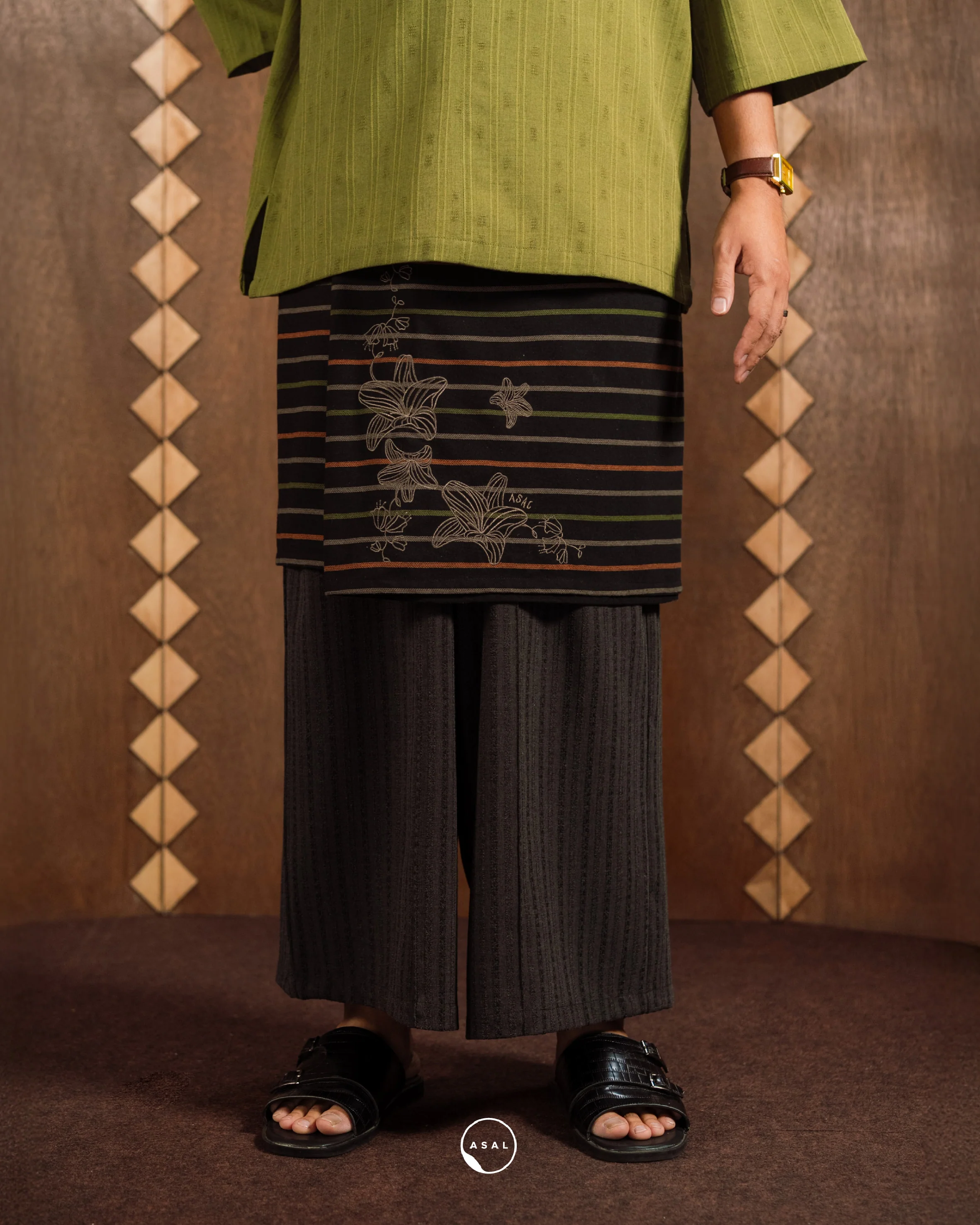 GILANG STRIPE (SAMPING) IN BLACK