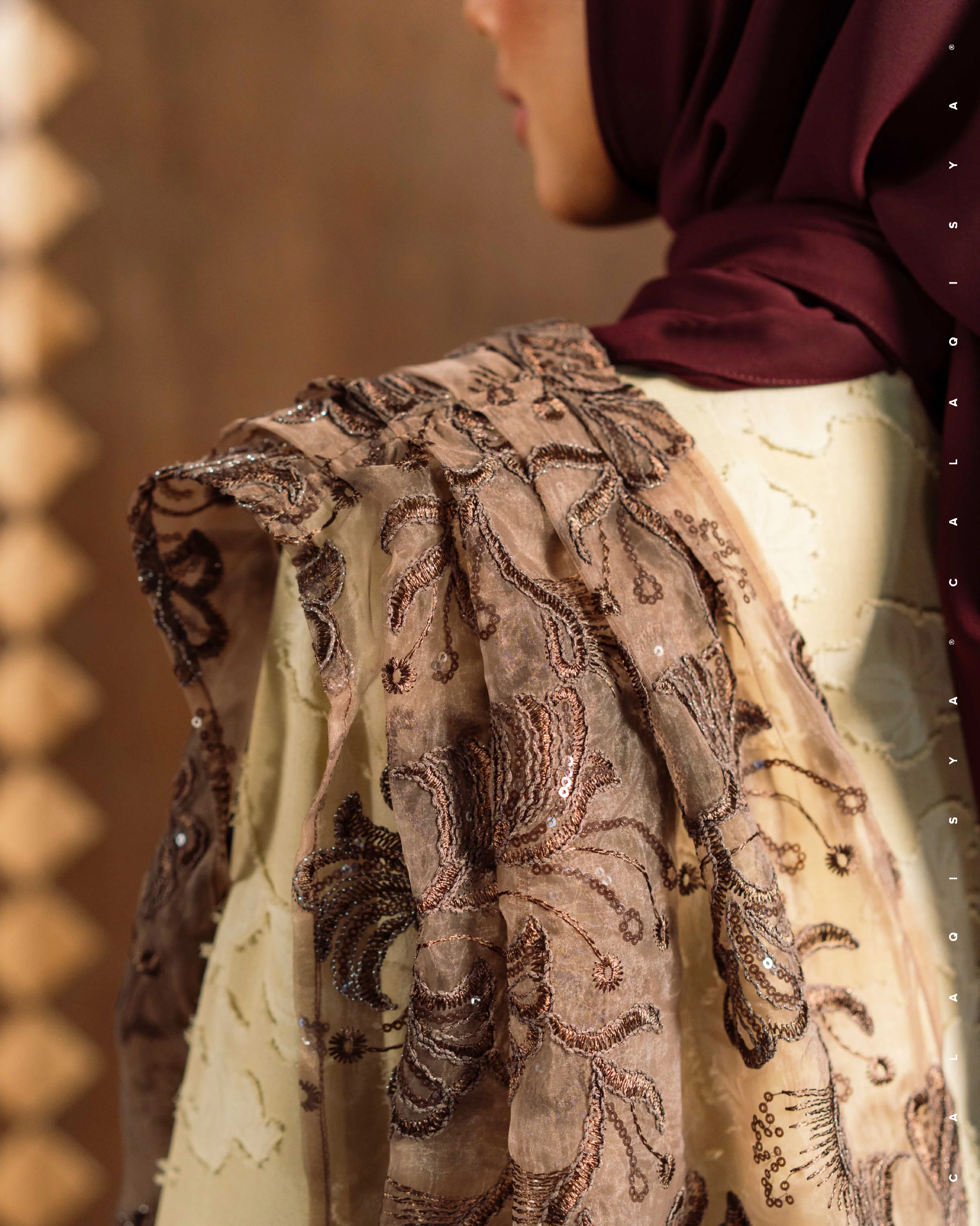 IVY SELENDANG IN BROWN STONE