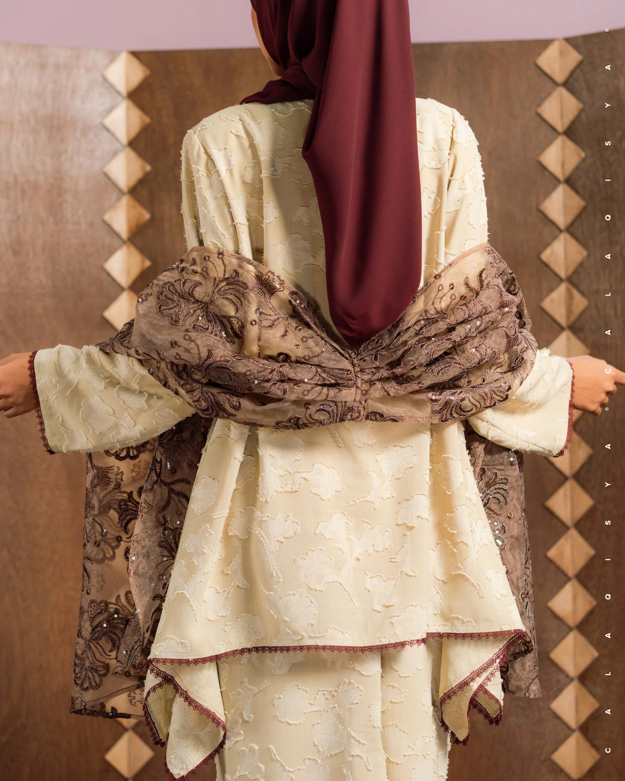 IVY SELENDANG IN BROWN STONE - Image 2