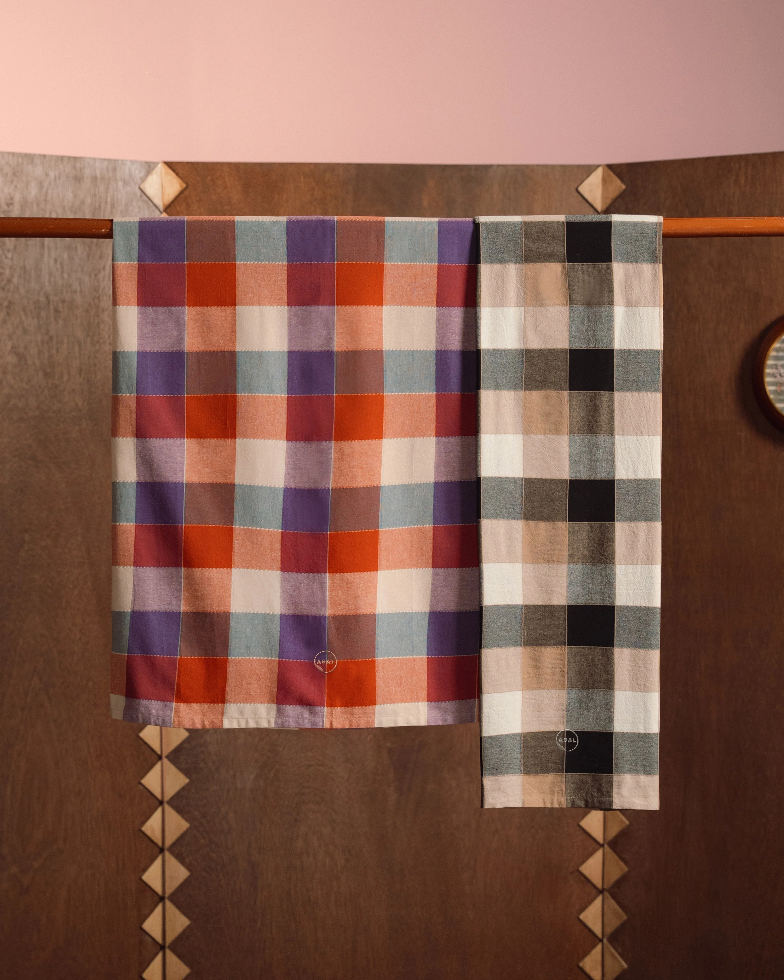 JAYA CHECKERED (KAIN PELIKAT) IN AMBERLIGHT - Image 4