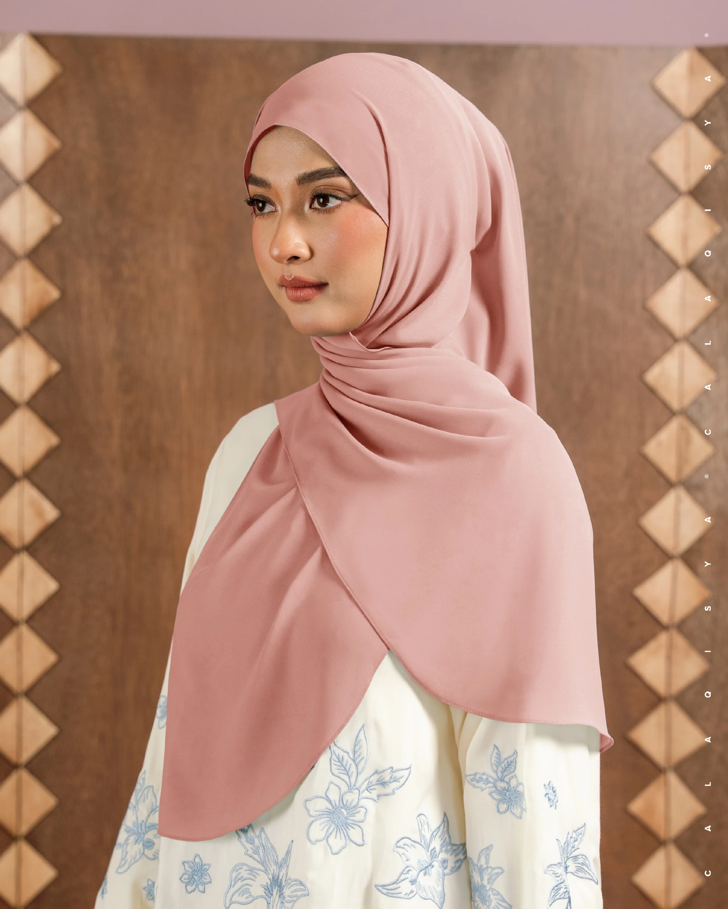 DANIAH CURVE UNDERCHIN IN BRICK DUST