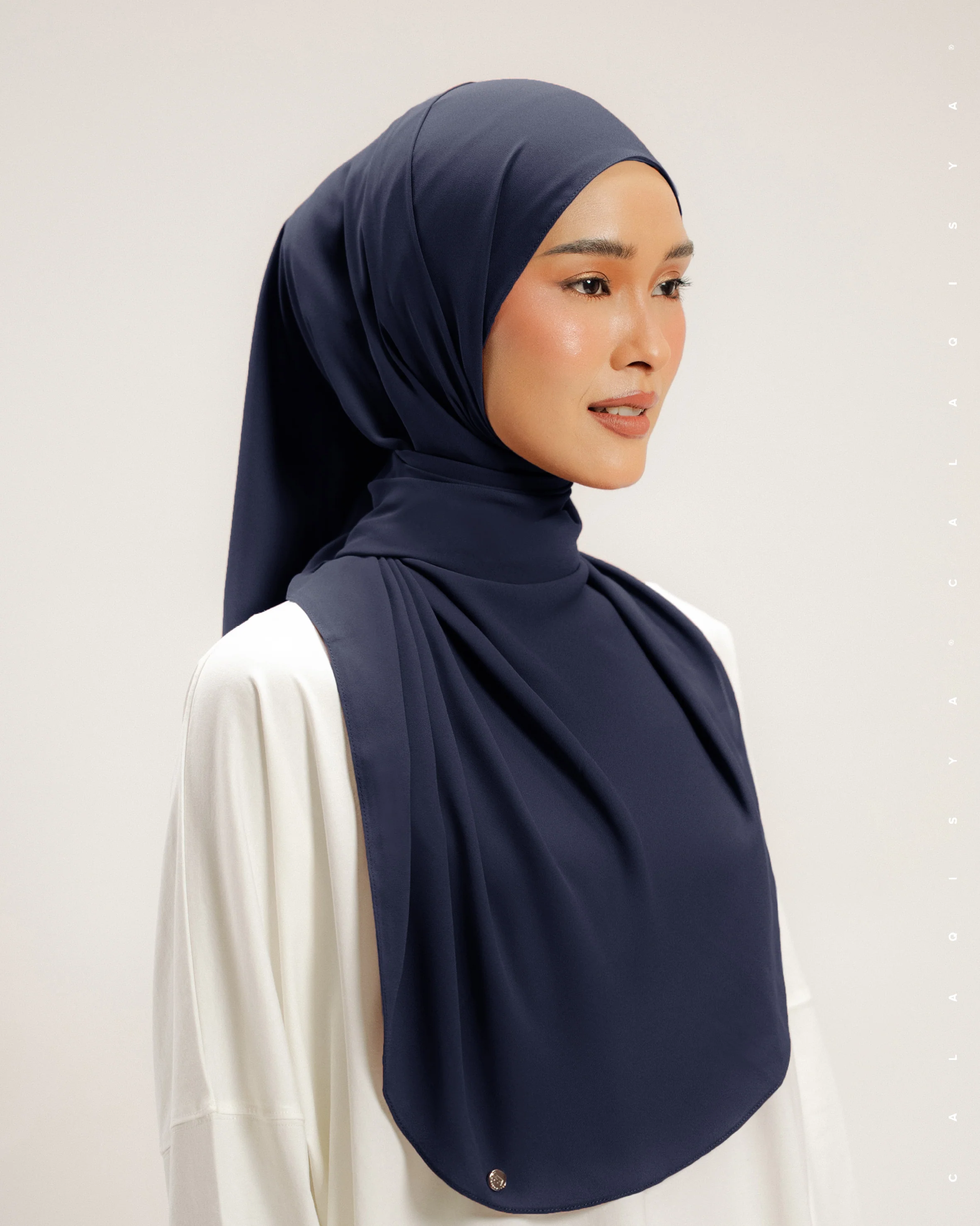 DANIAH SHAWL 2.0 IN BLUE BLACK