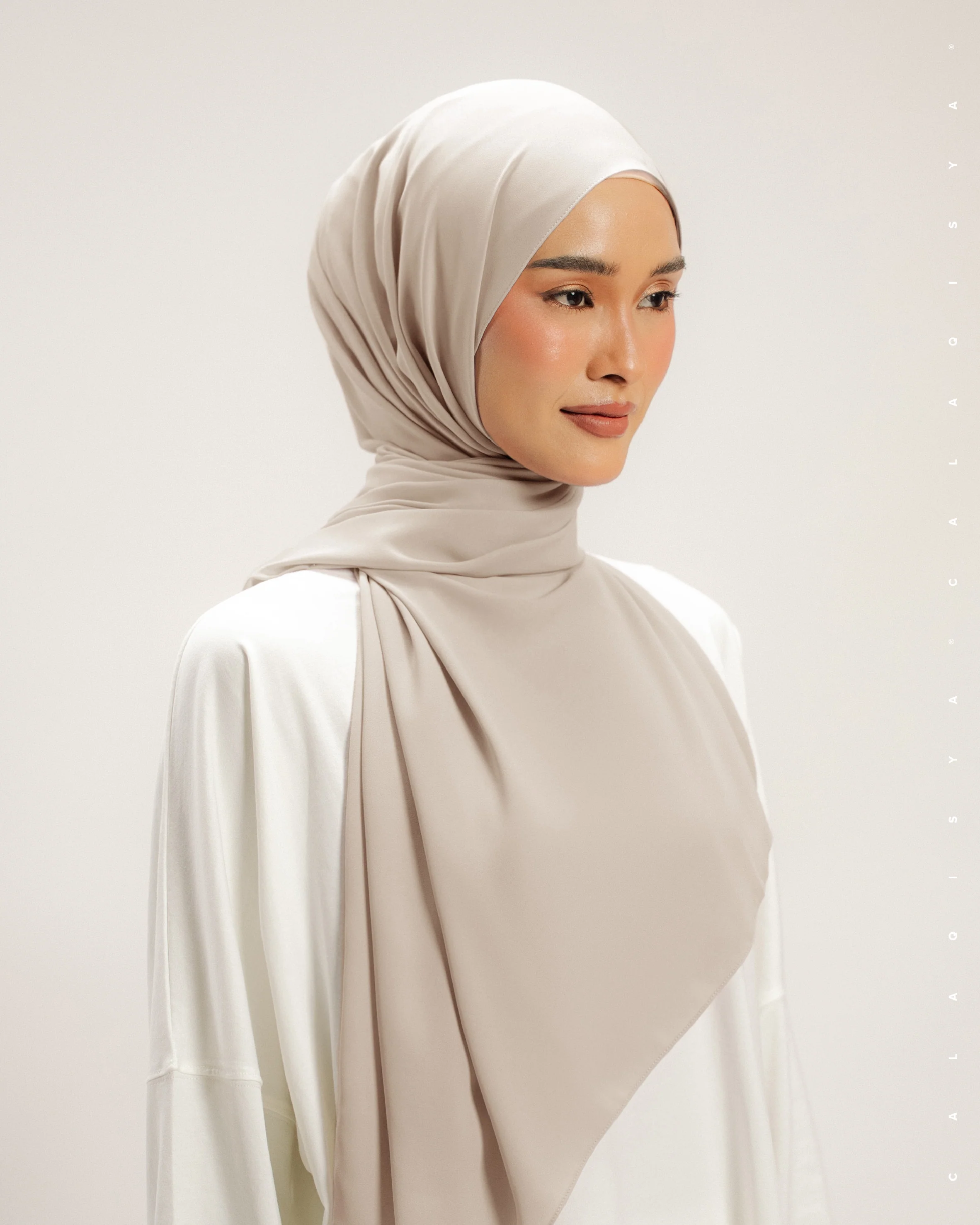 DANIAH SHAWL 2.0 IN CRYSTAL GREY