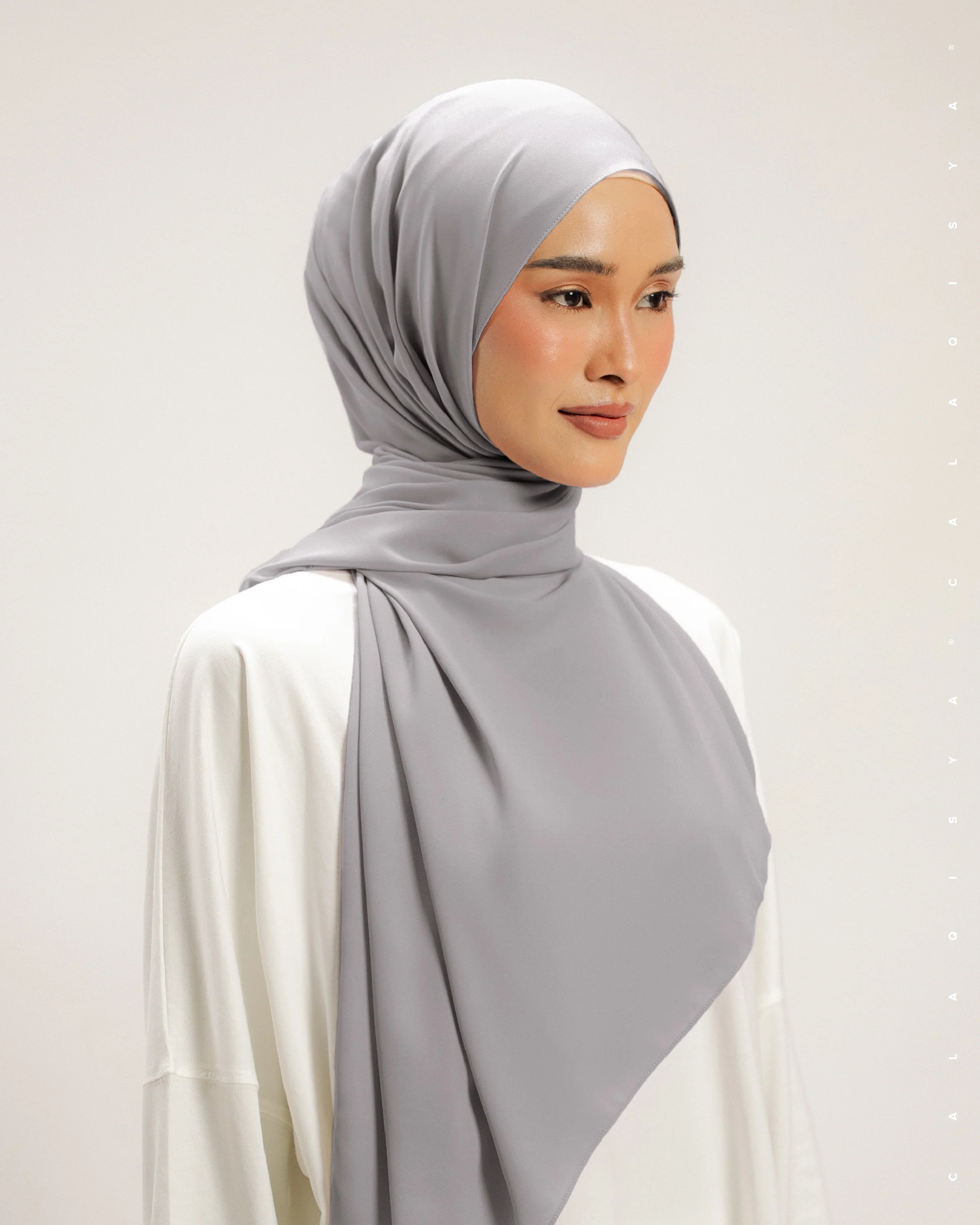 DANIAH SHAWL 2.0 IN WET WEATHER