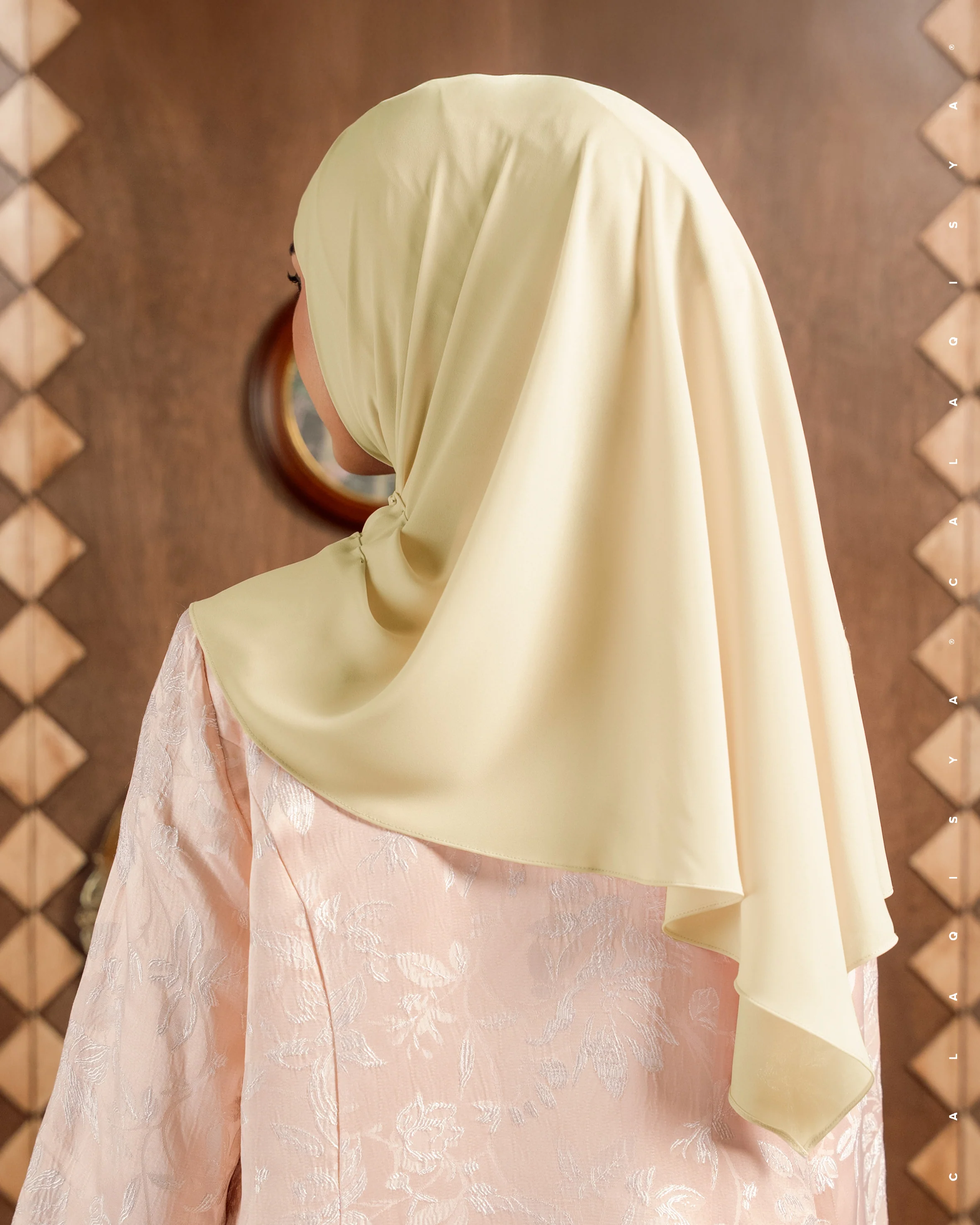 DANIAH TIE BACK UNDERCHIN (TRIANGLE) IN ANISE FLOWER - Image 2