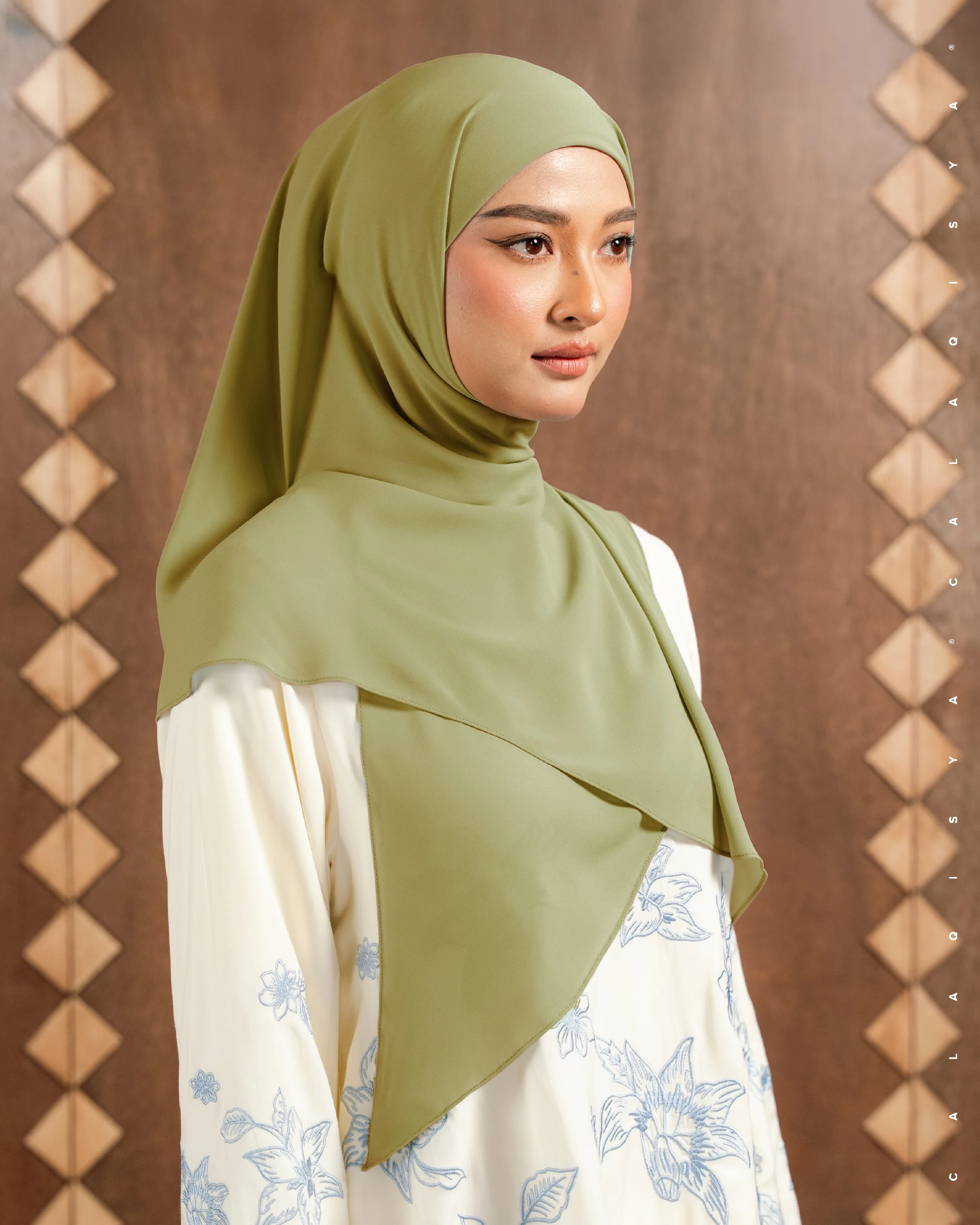 DANIAH TIE BACK UNDERCHIN (TRIANGLE) IN ECRU OLIVE