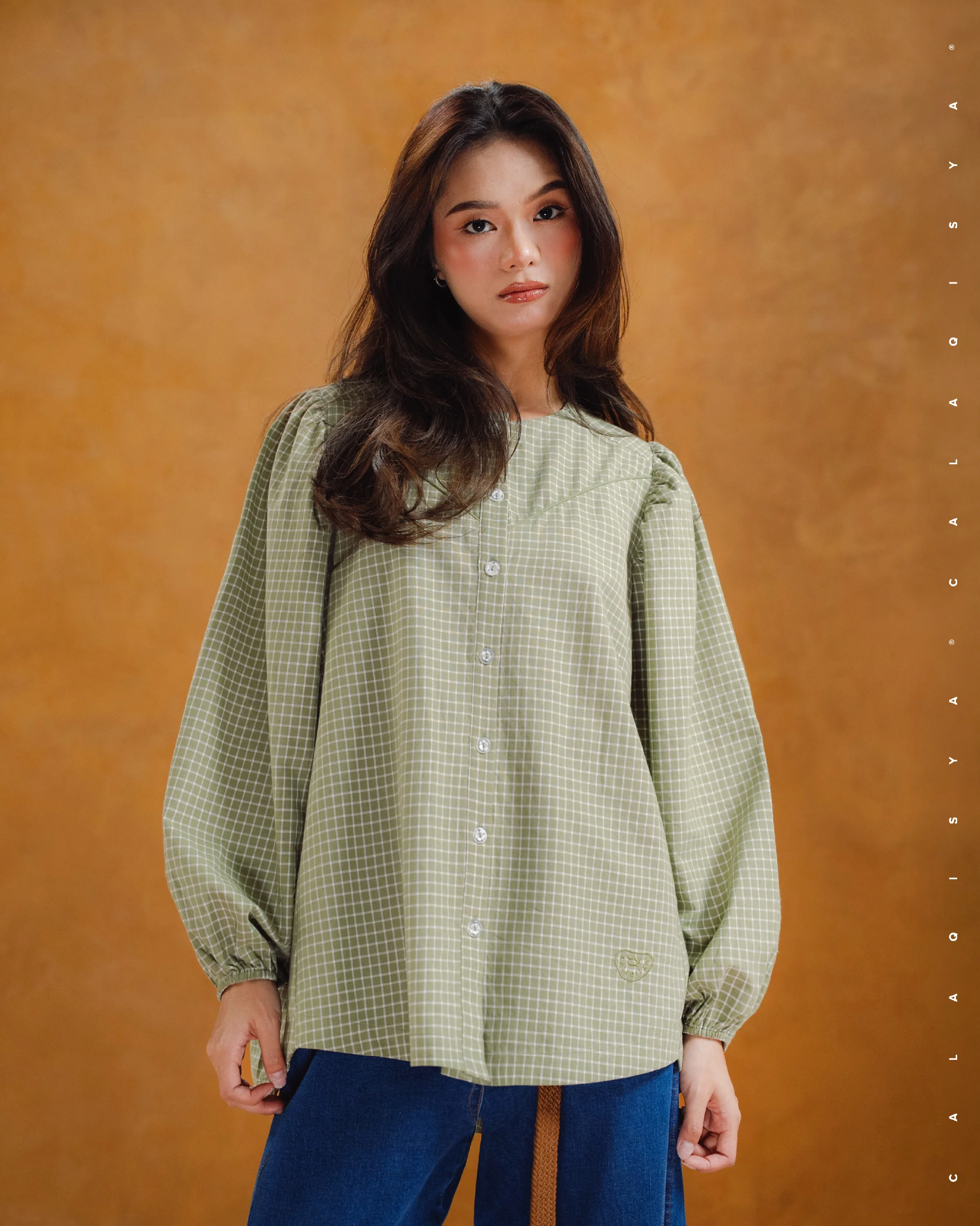 DARLA CHECKERED TOP IN MOSSTONE - Image 3