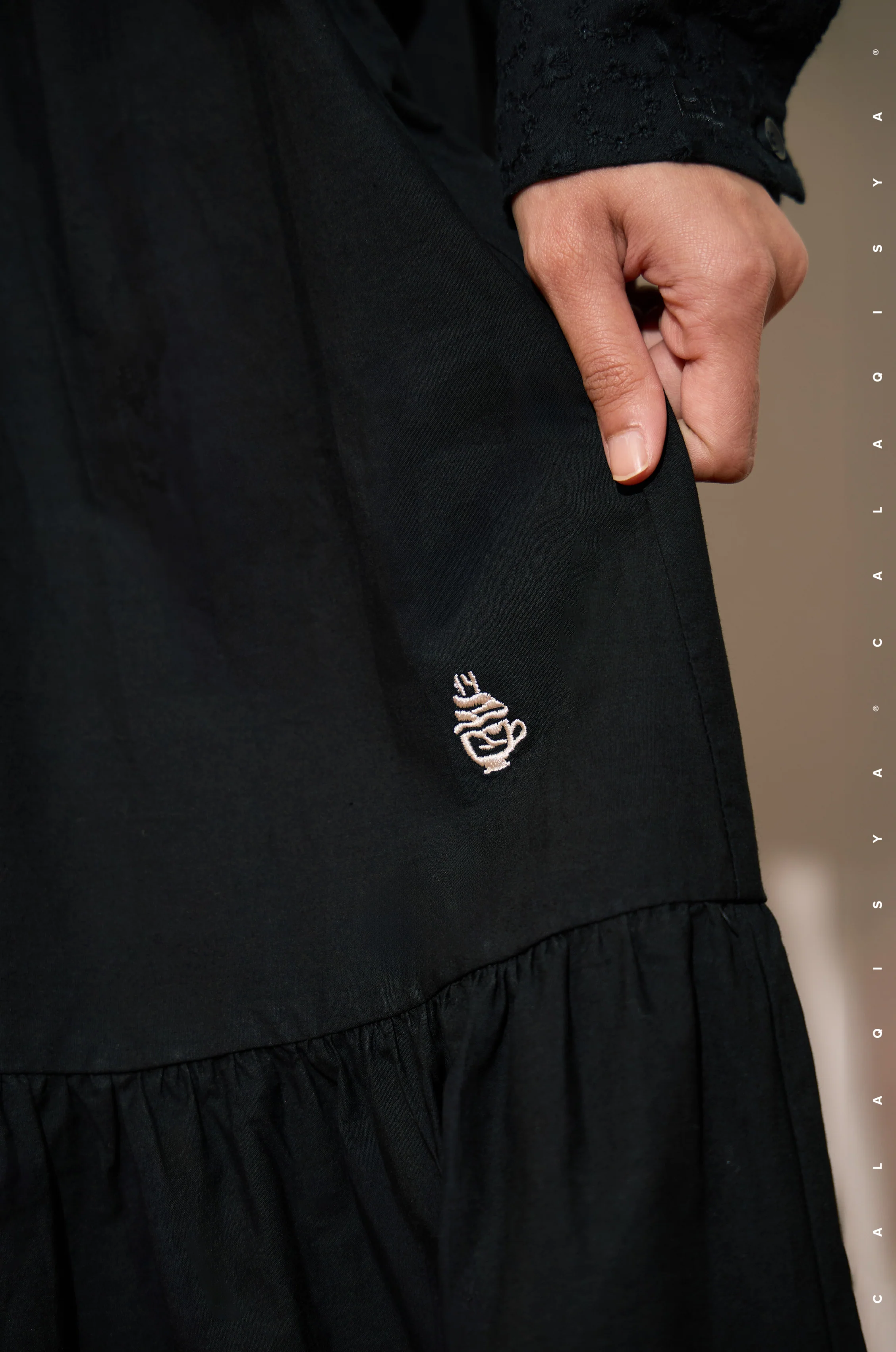 DDAY TIERED SKIRT IN BLACK - Image 3