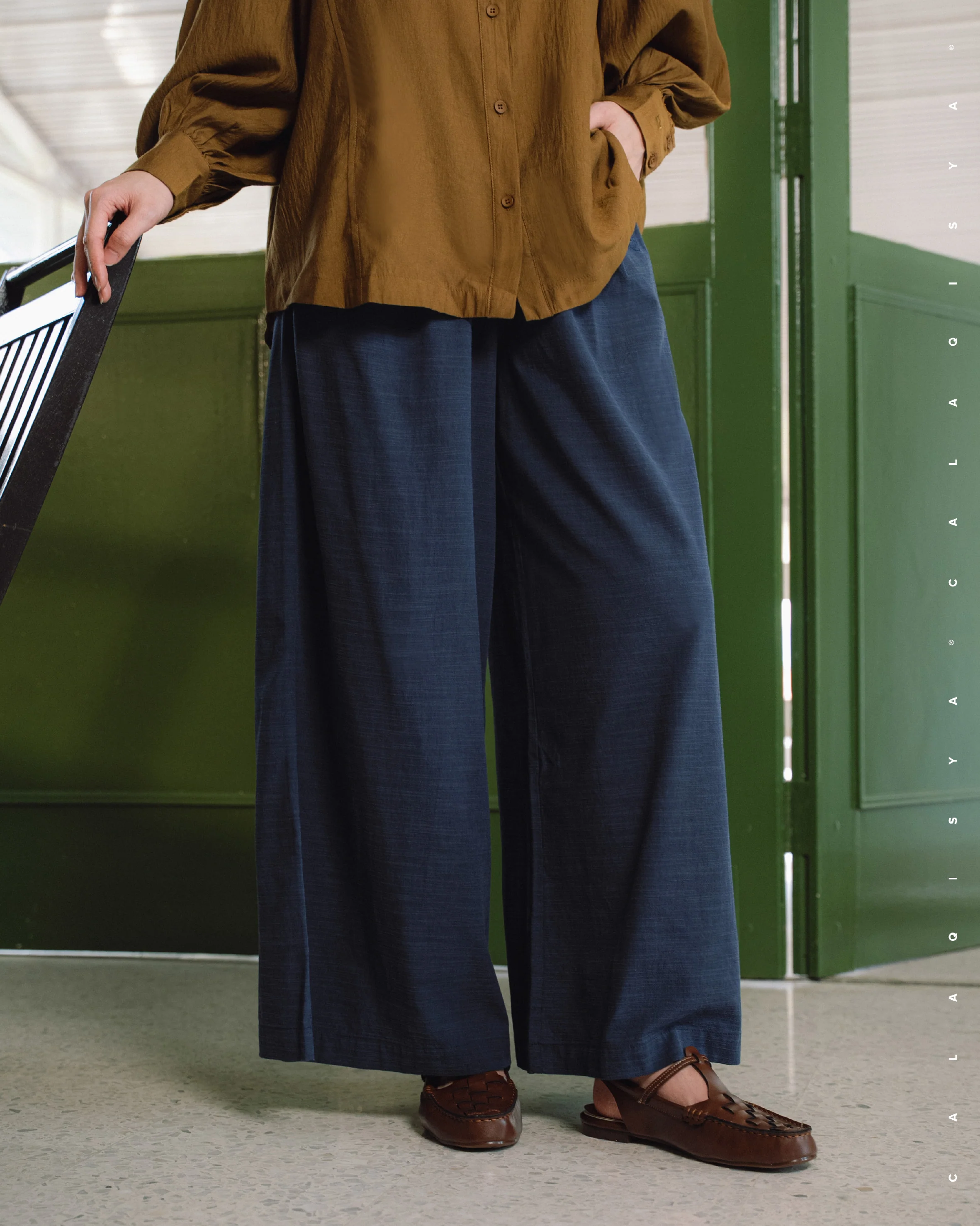 DOE PANTS IN MARITIME BLUE