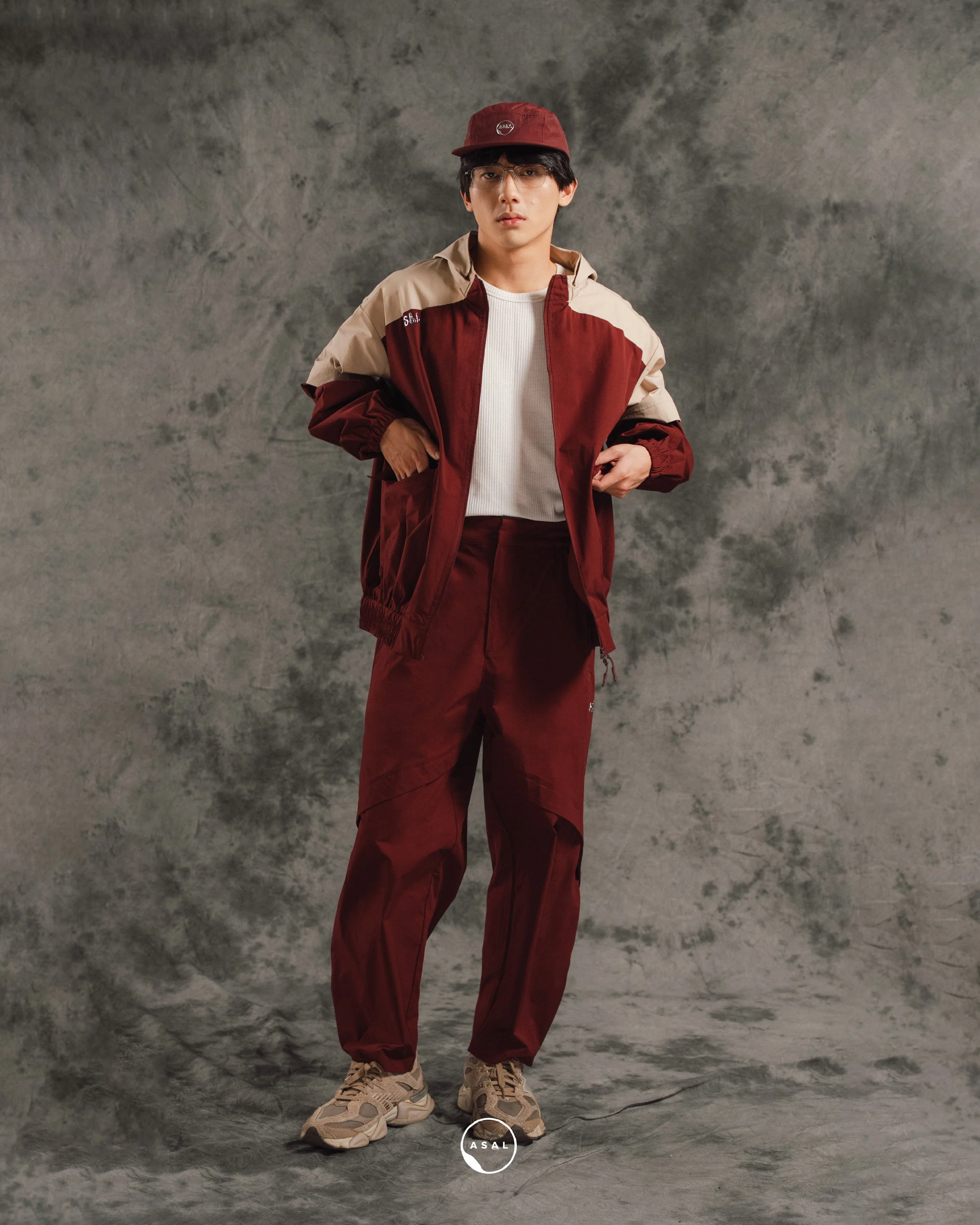 HORIZON PANTS IN TAWNY PORT - Image 3