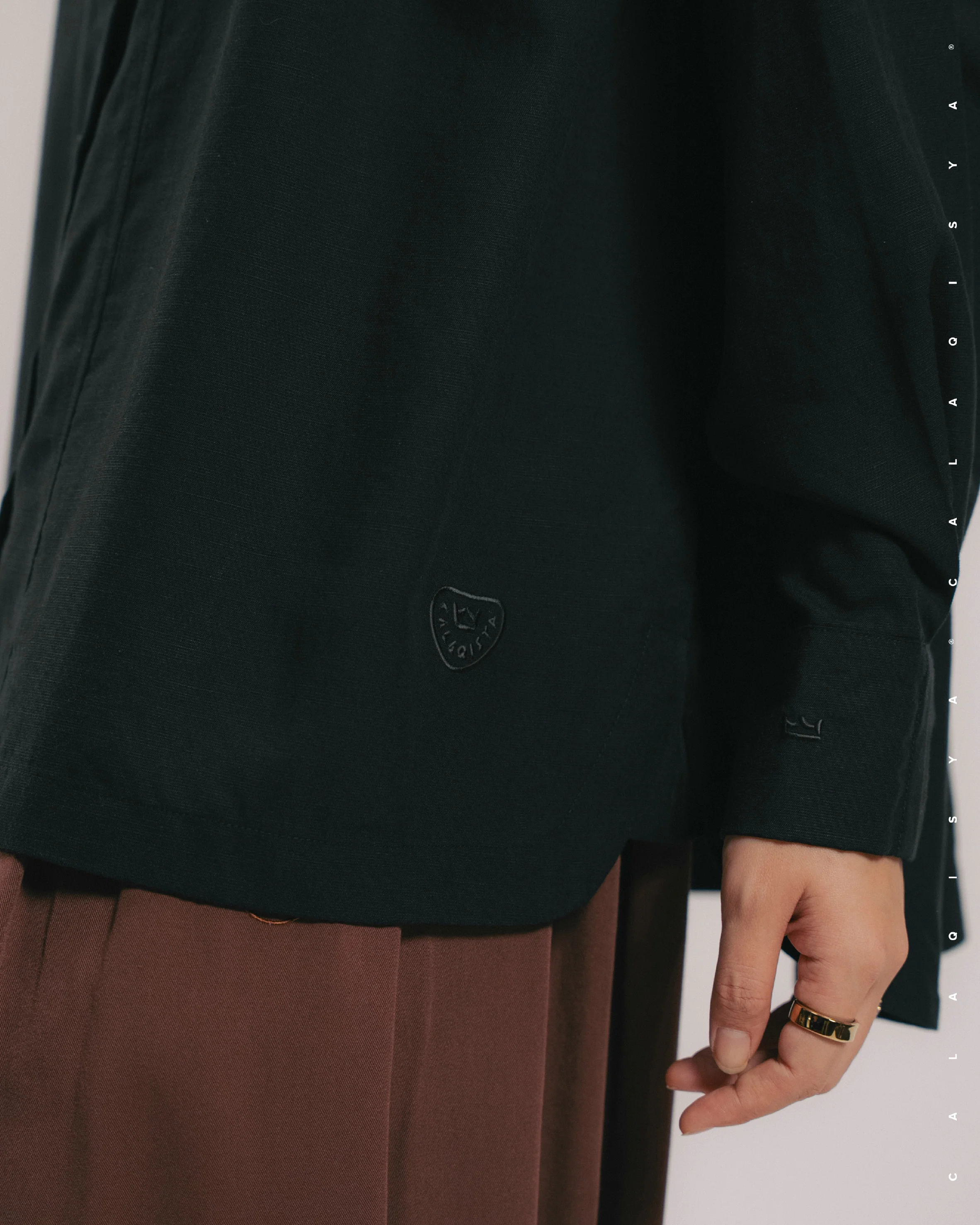 HUNNY TOP IN BLACK - Image 2