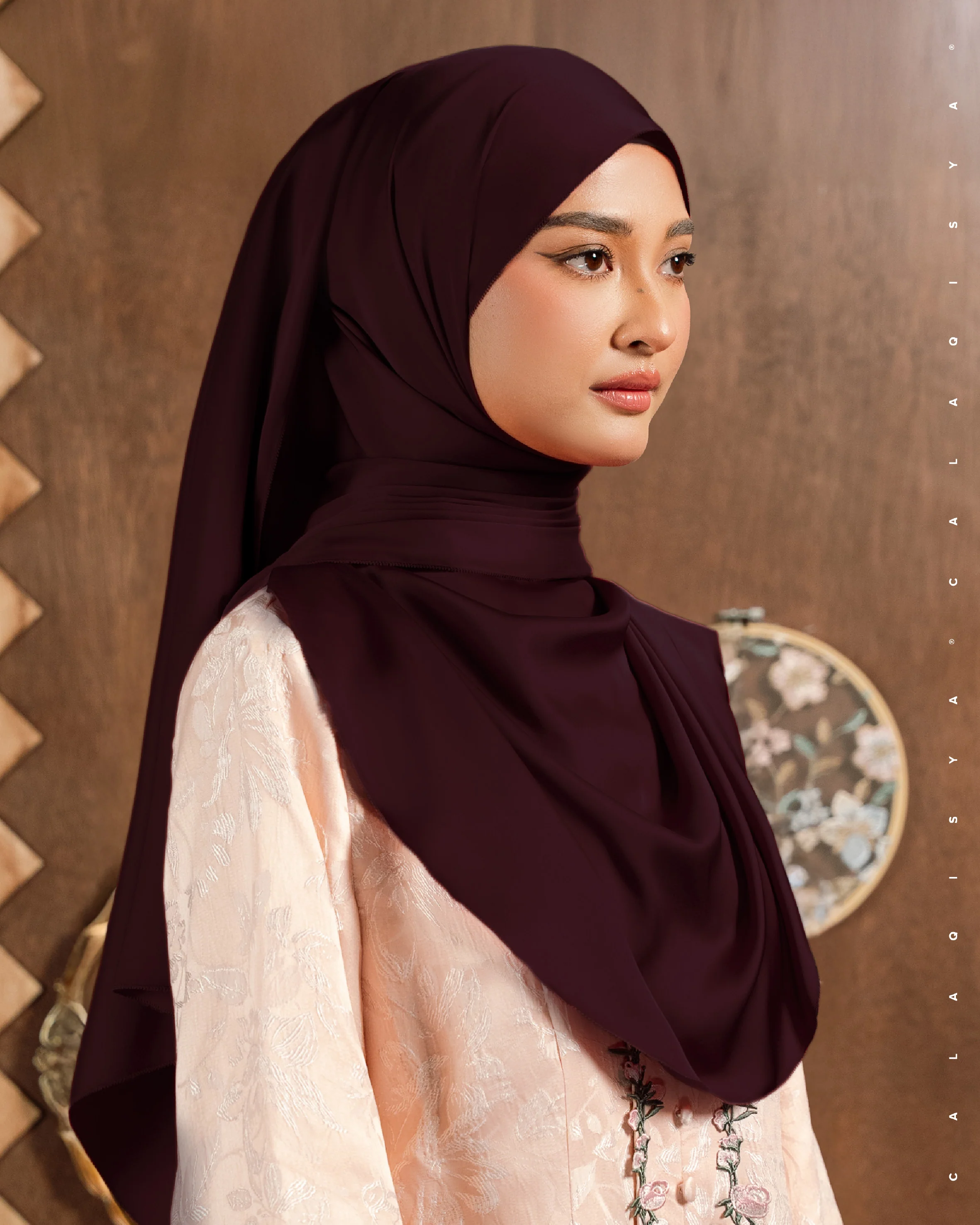 IOWA EYELASH SHAWL IN CHOCOLATE TRUFFLE