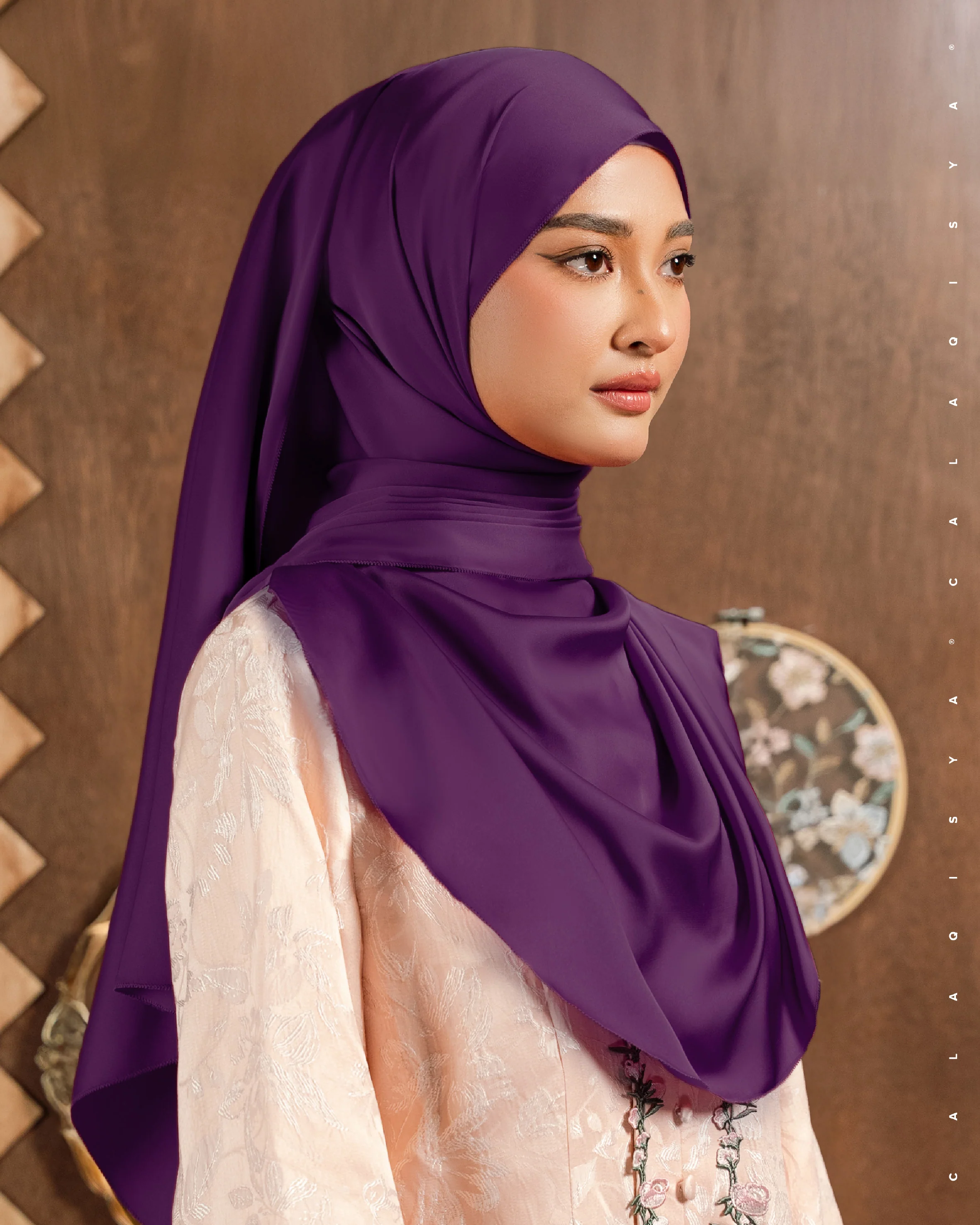 IOWA EYELASH SHAWL IN PLUM PURPLE