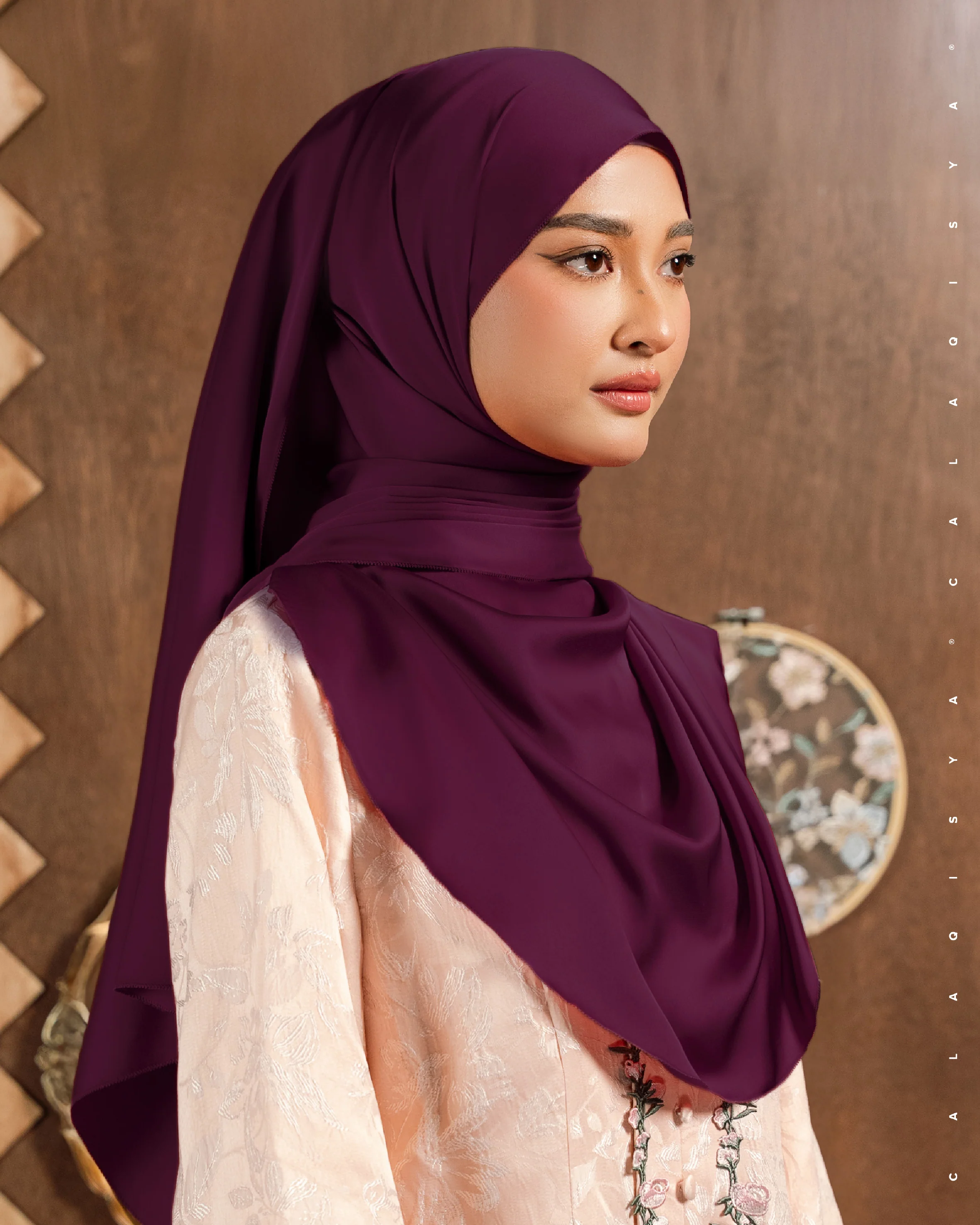 IOWA EYELASH SHAWL IN PURPLE POTION