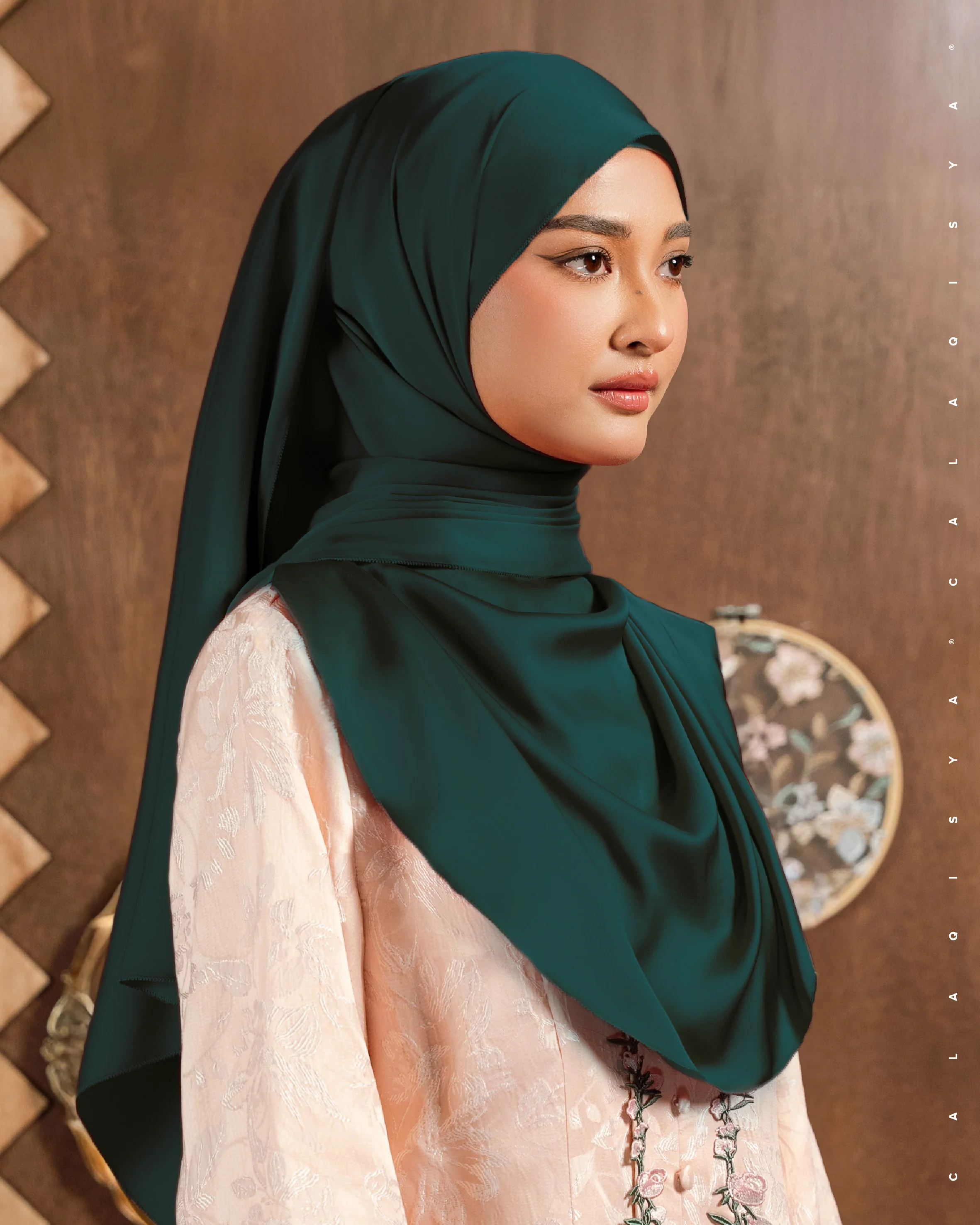 IOWA EYELASH SHAWL IN SEA MOSS