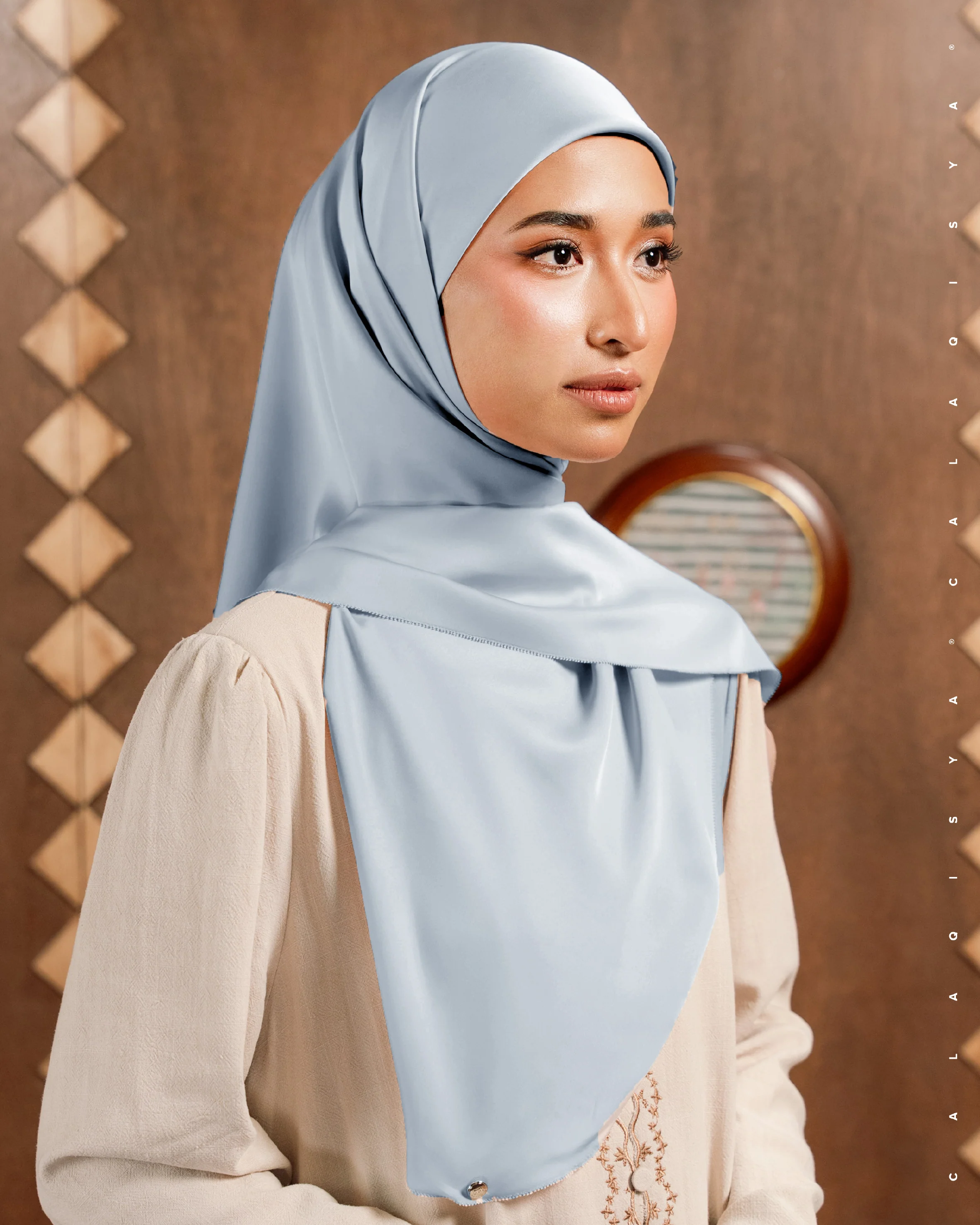IOWA EYELASH SQUARE IN BALLAD BLUE