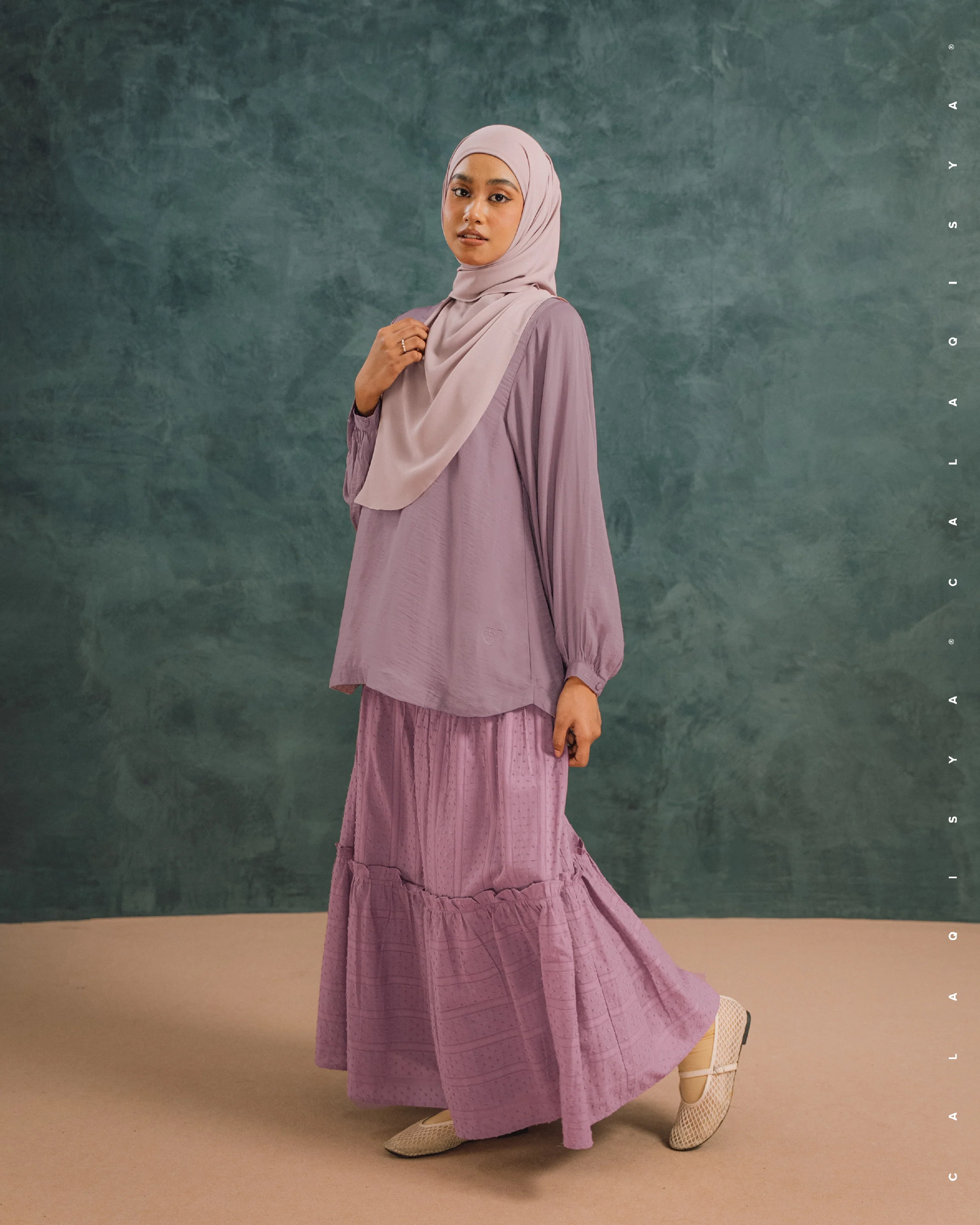 LAUREL BALLOON SLEEVE TOP IN ARCTIC DUSK - Image 3