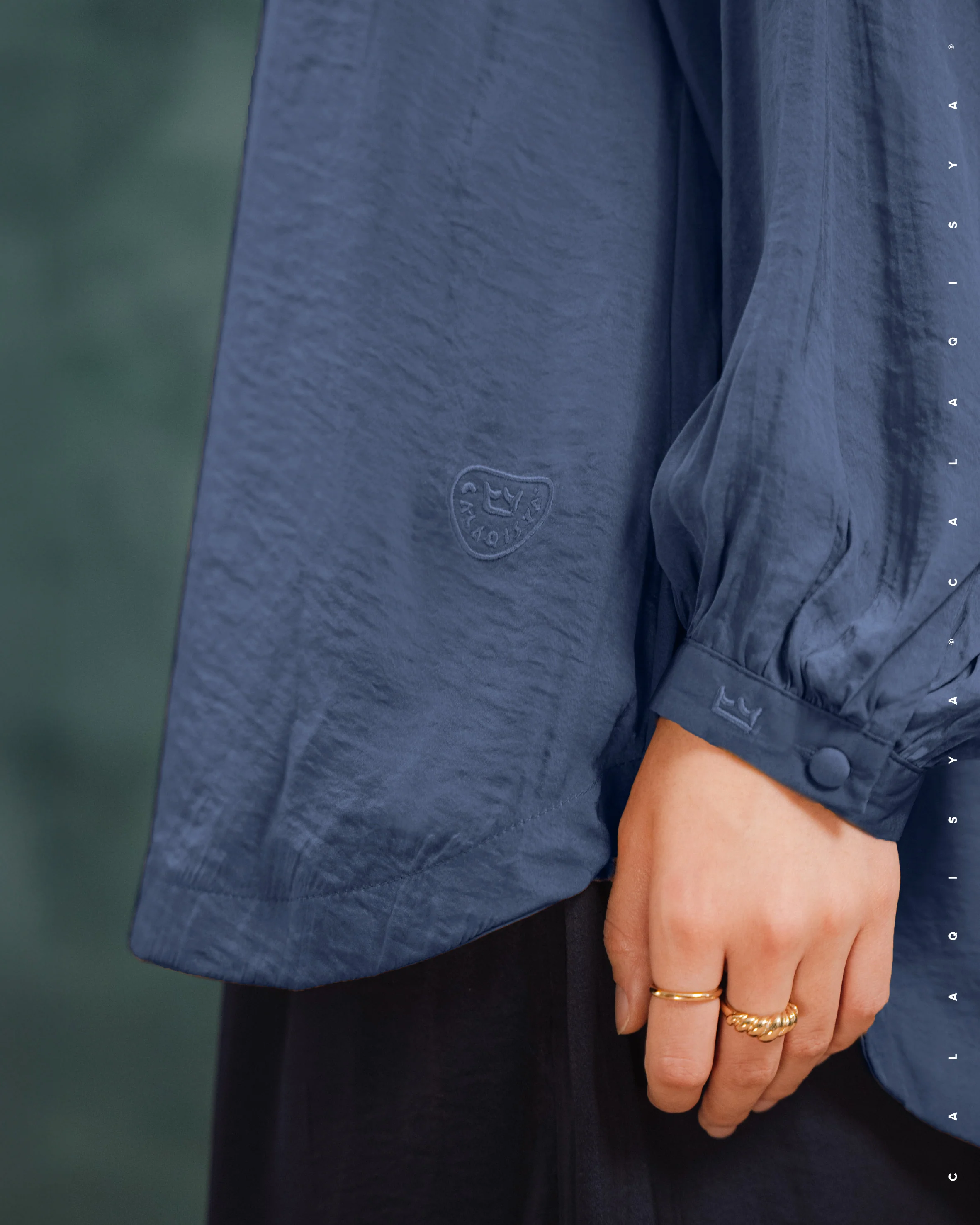 LAUREL BALLOON SLEEVE TOP IN CROWN BLUE - Image 4