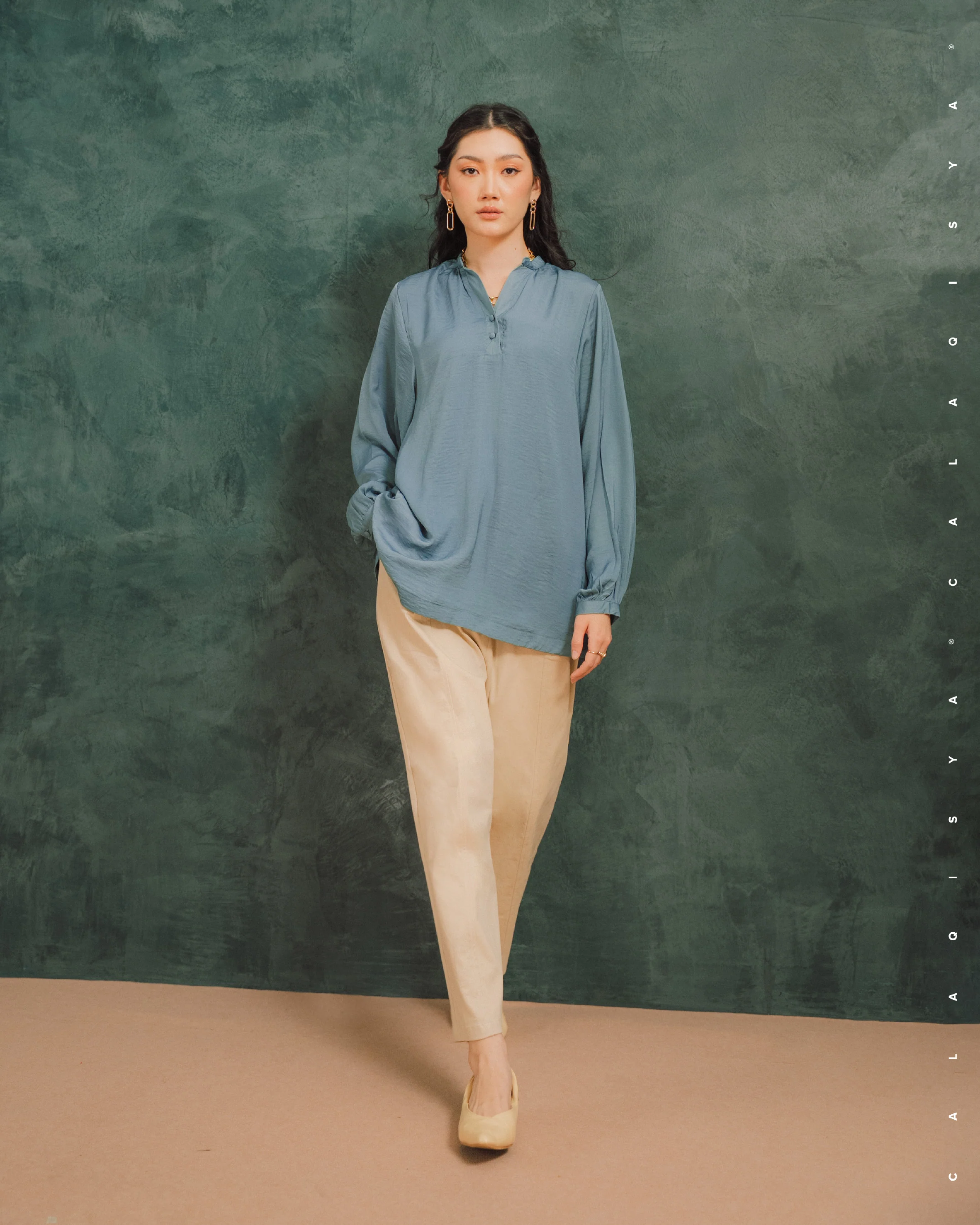 LAUREL BALLOON SLEEVE TOP IN ETHER - Image 3