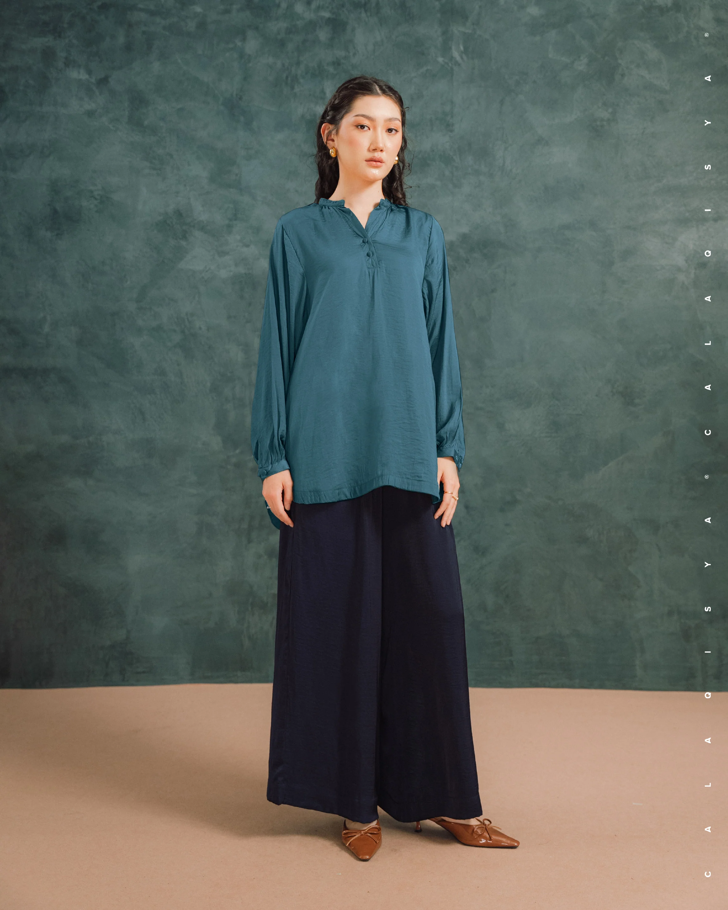 LAUREL BALLOON SLEEVE TOP IN STARGAZER - Image 4