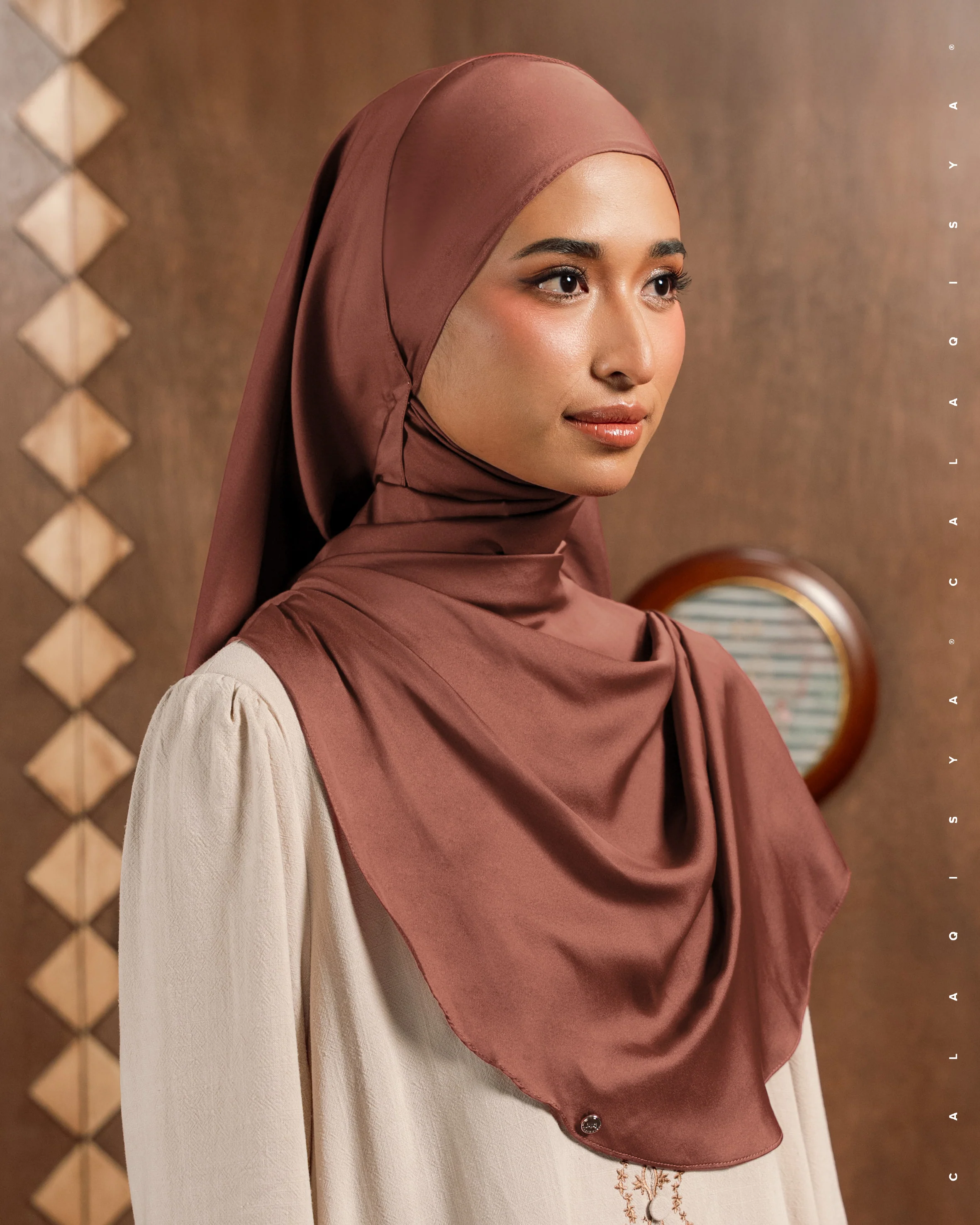 LAUREL SHAWL IN CHUTNEY