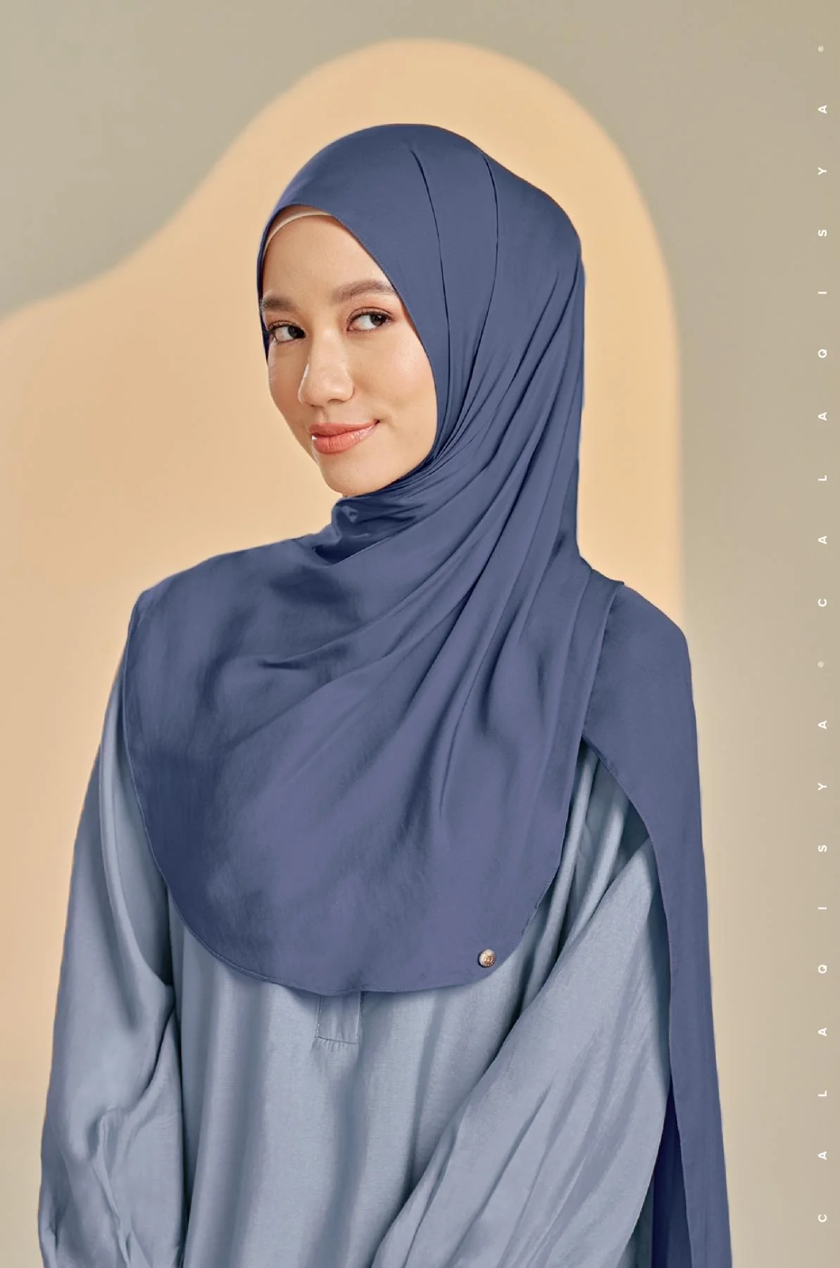 LAUREL SHAWL IN DUSTED PERI