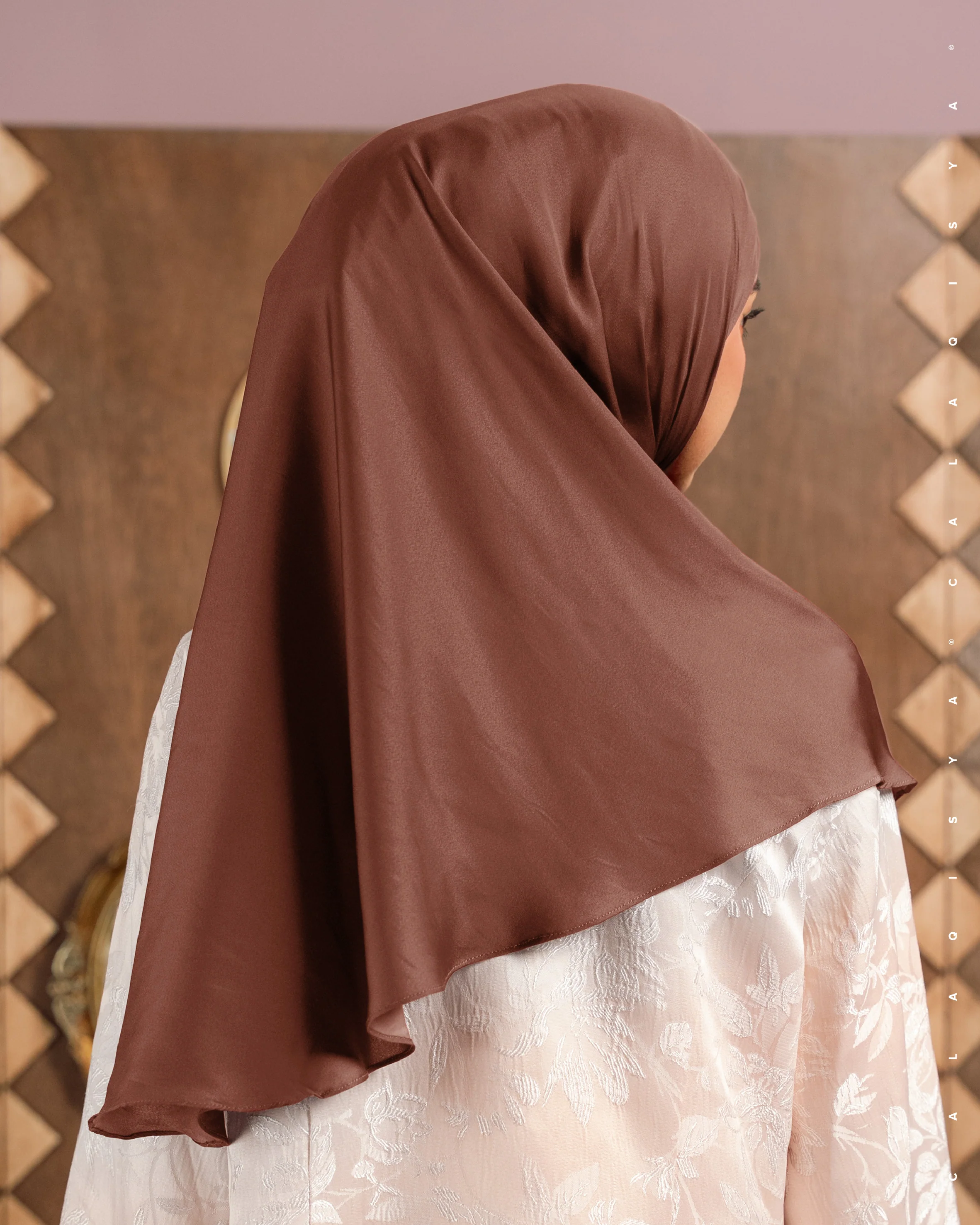 LAUREL TIE BACK UNDERCHIN IN CHUTNEY - Image 2