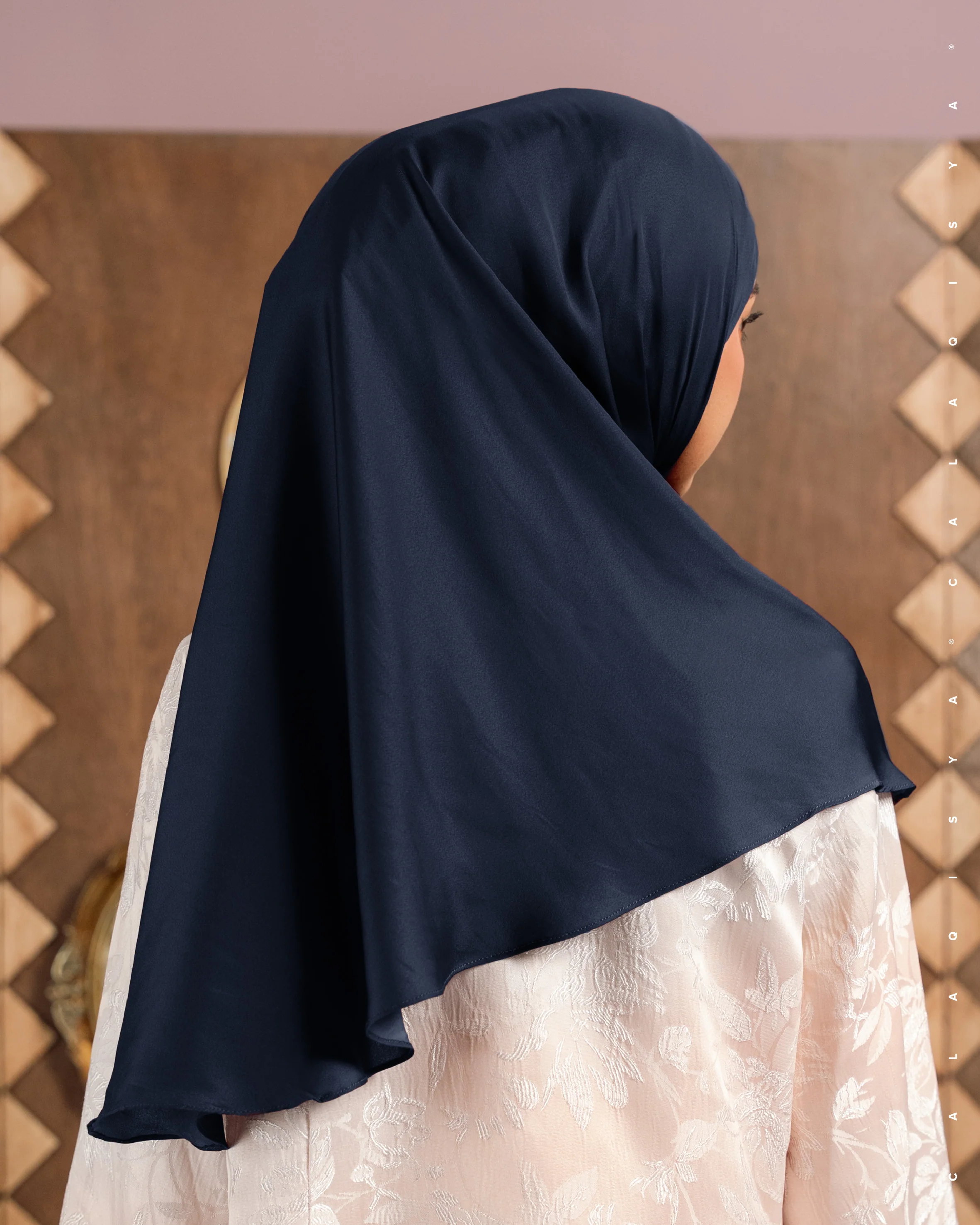 LAUREL TIE BACK UNDERCHIN IN NAVY BLUE - Image 2