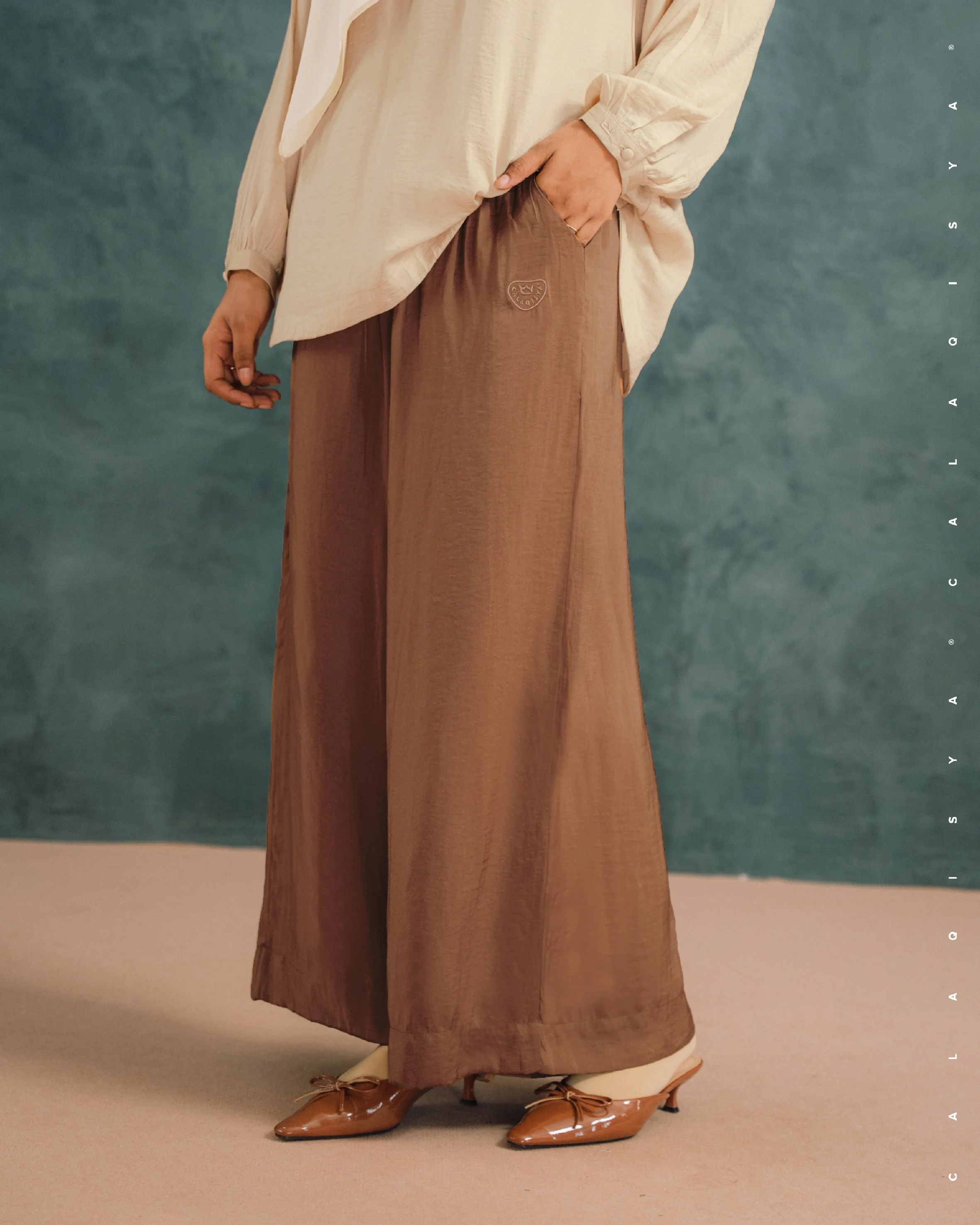 LAUREL WIDE PANTS IN BROWN SUGAR - Image 4